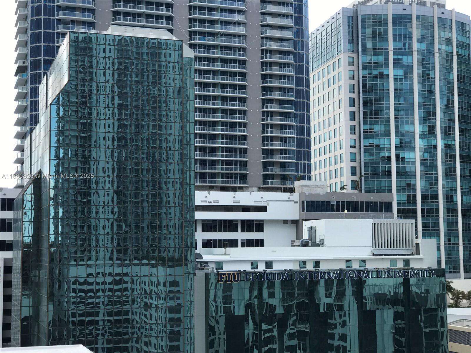 1010 Brickell at 1010 Brickell Ave, Miami, FL 33131 - For Sale photo 17