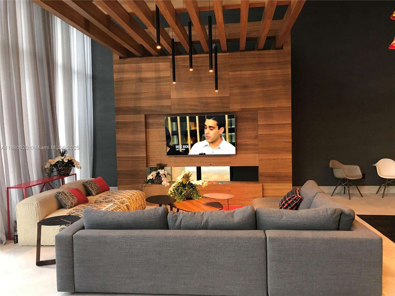 1010 Brickell at 1010 Brickell Ave, Miami, FL 33131 - For Sale photo 22