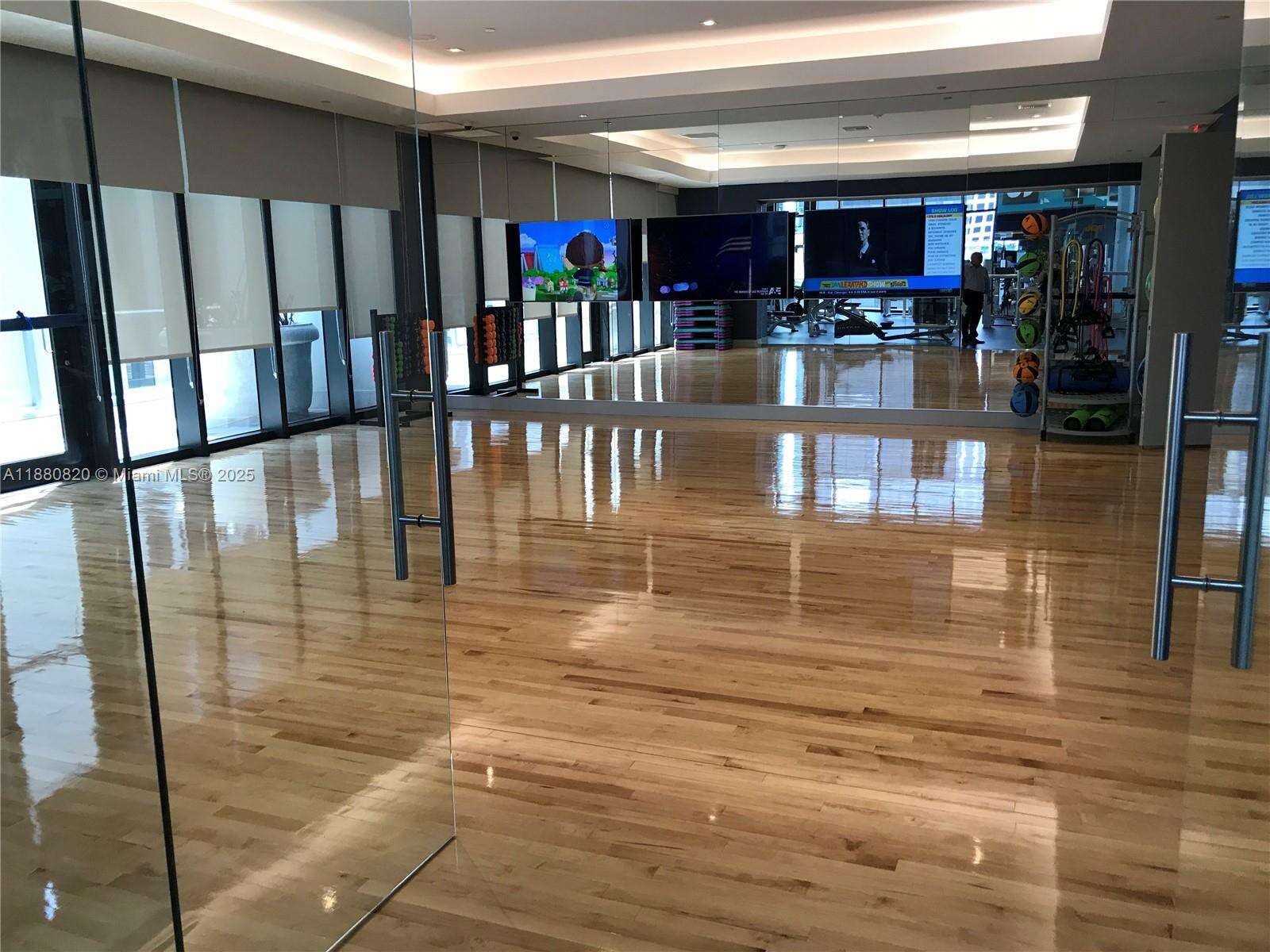 1010 Brickell at 1010 Brickell Ave, Miami, FL 33131 - For Sale photo 27