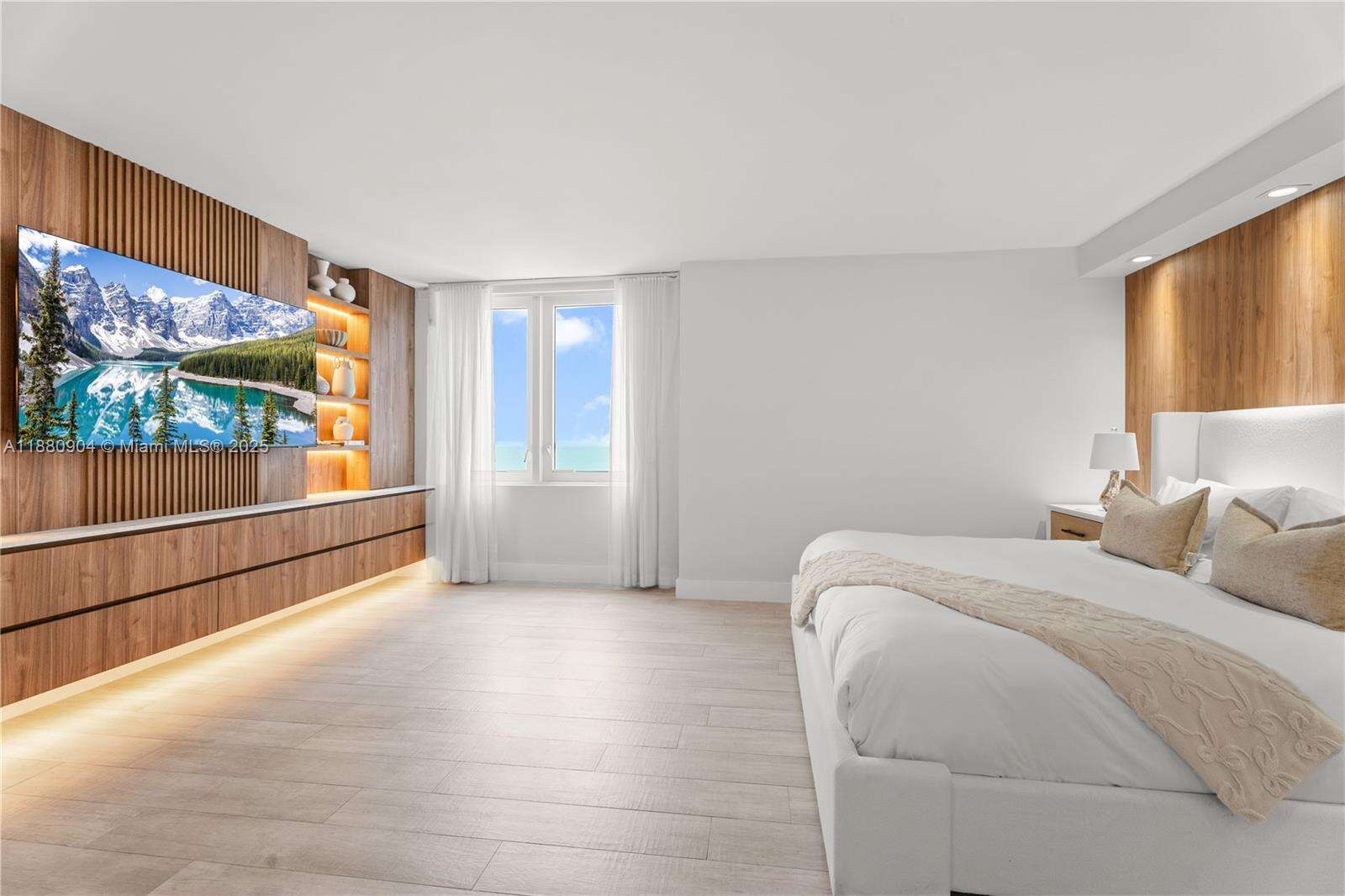 RONEY PALACE - 2301 Collins Ave, Miami Beach, FL 33139 | Picture 13