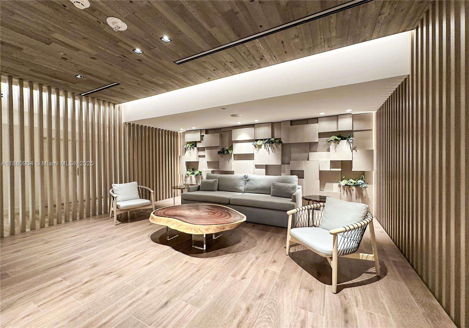 RONEY PALACE - 2301 Collins Ave, Miami Beach, FL 33139 | Picture 20