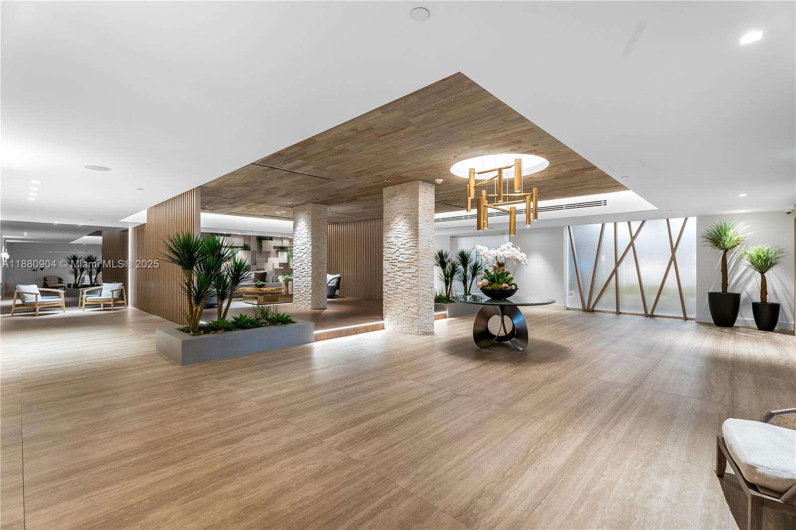 RONEY PALACE - 2301 Collins Ave, Miami Beach, FL 33139 | Picture 24