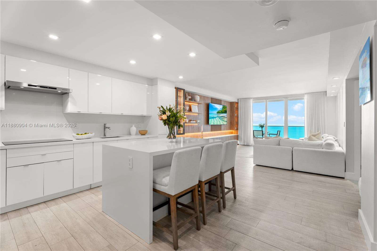 RONEY PALACE - 2301 Collins Ave, Miami Beach, FL 33139 | Picture 5