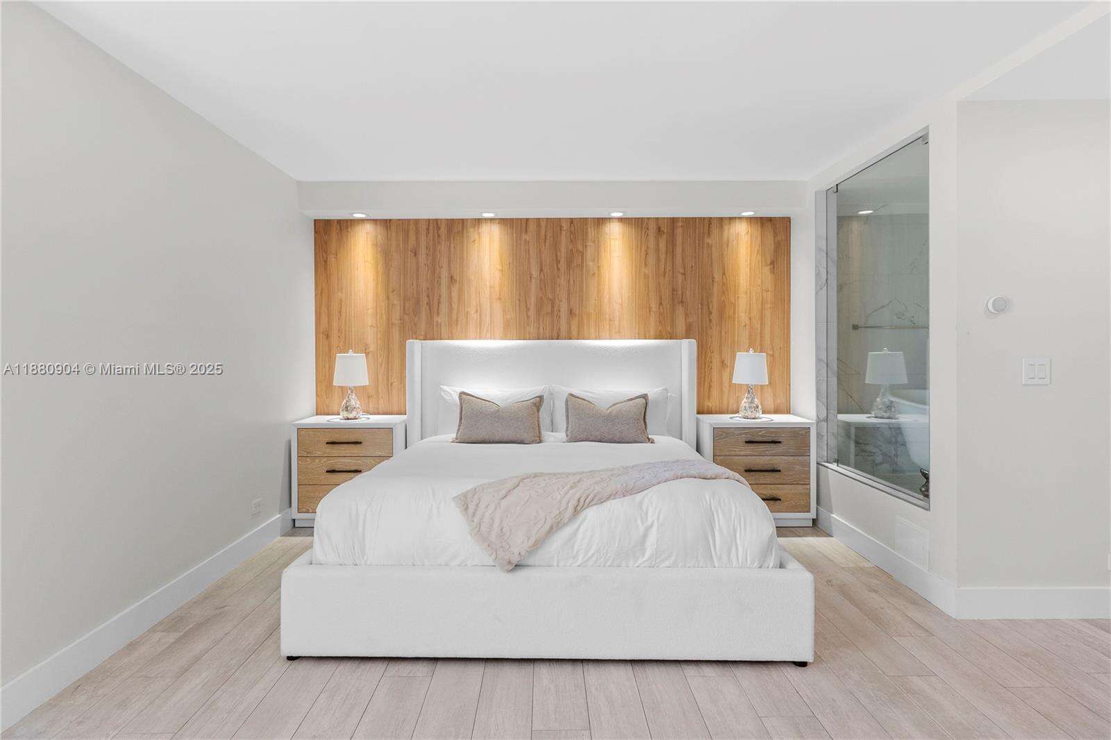 RONEY PALACE - 2301 Collins Ave, Miami Beach, FL 33139 | Picture 9