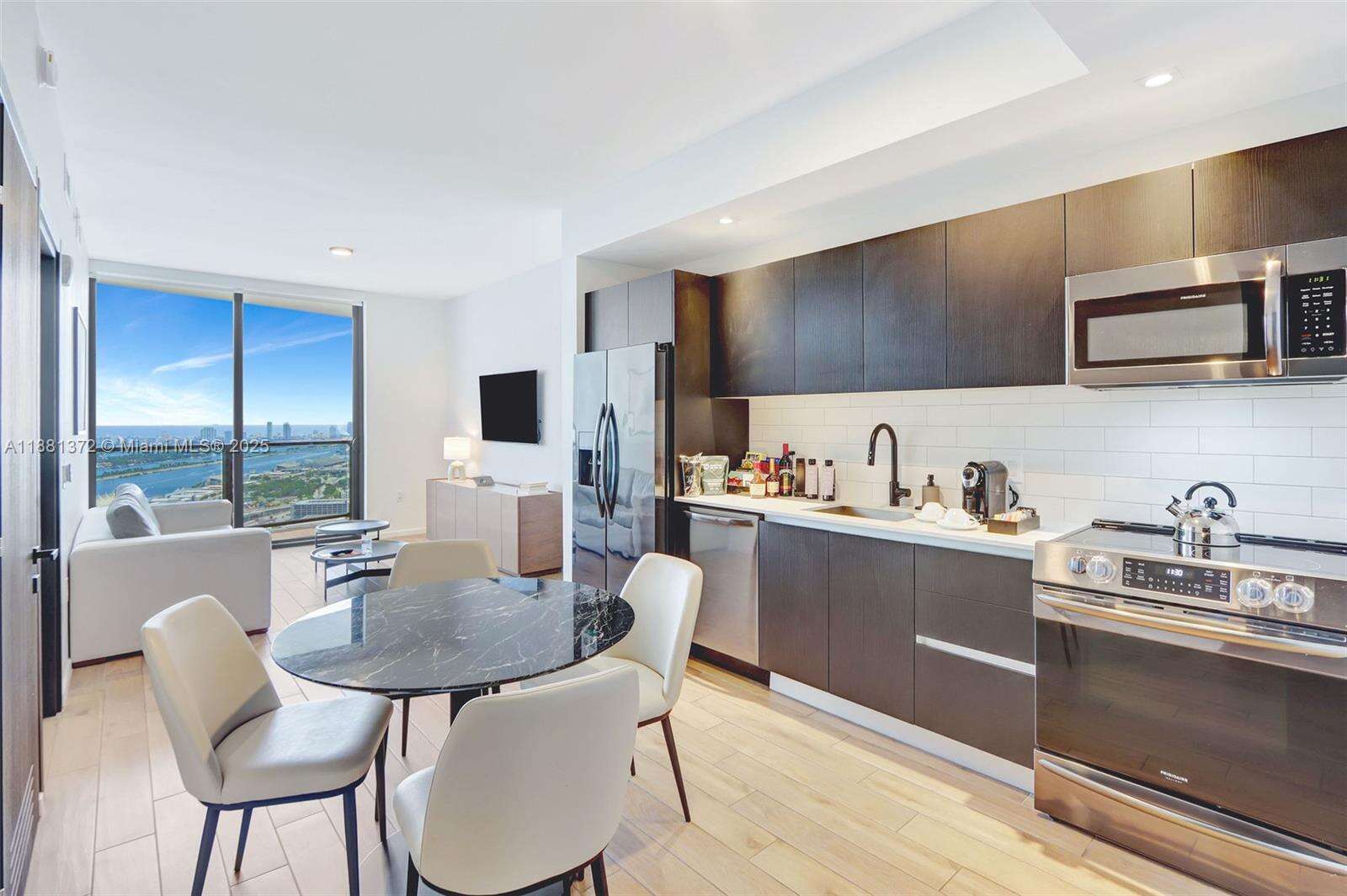 The Elser at 398 5th St, Miami, FL 33132 - For Sale photo 2