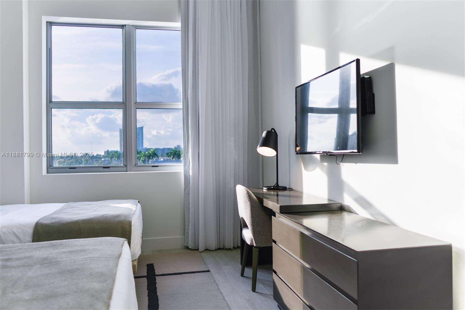 Hyde Beach House at 4010 Ocean Dr, Hollywood, FL 33019 - For Sale photo 19