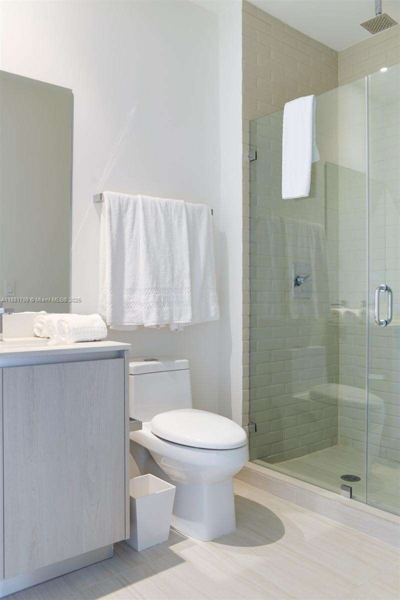 Hyde Beach House at 4010 Ocean Dr, Hollywood, FL 33019 - For Sale photo 21
