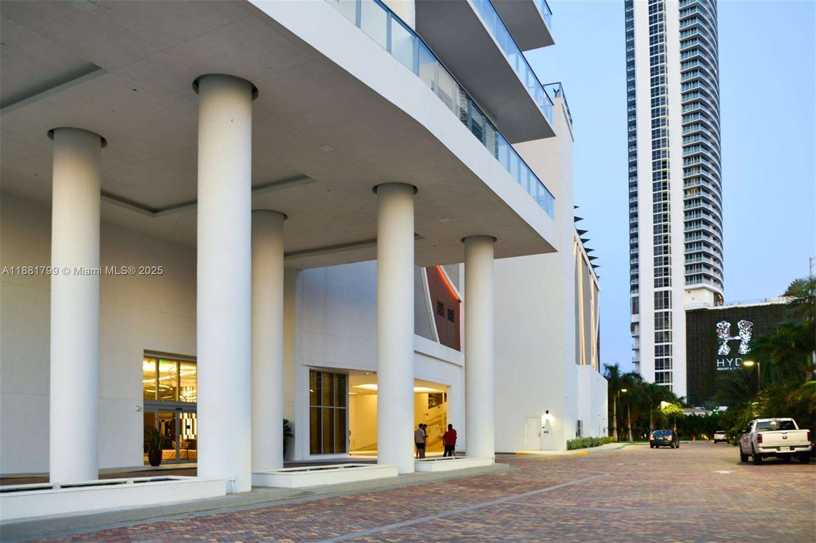 Hyde Beach House at 4010 Ocean Dr, Hollywood, FL 33019 - For Sale photo 32