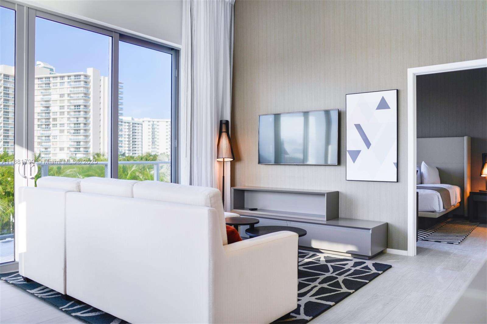Hyde Beach House at 4010 Ocean Dr, Hollywood, FL 33019 - For Sale photo 5