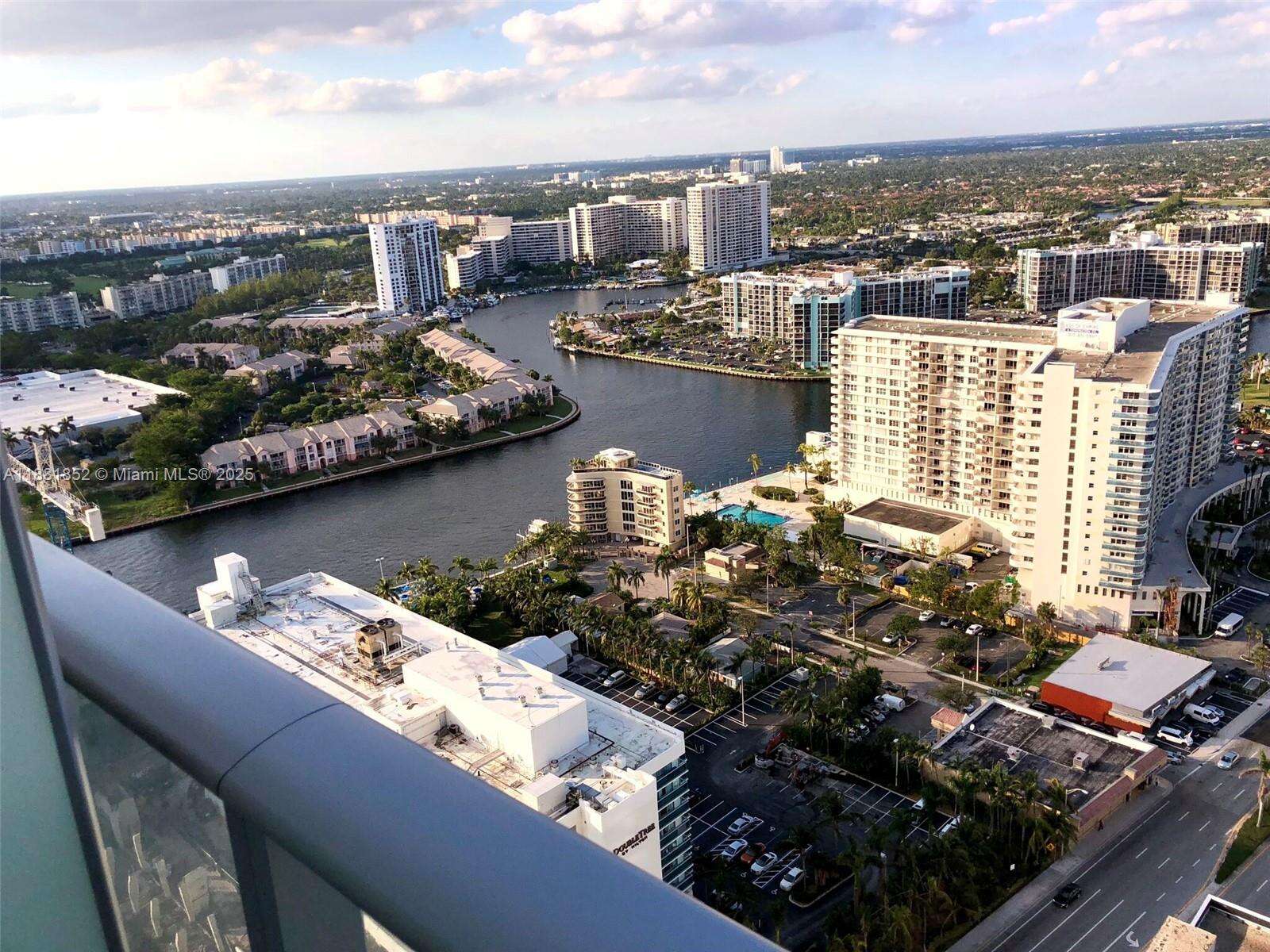 Hyde Resort at 4111 Ocean Dr, Hollywood, FL 33019 - For Sale photo 5