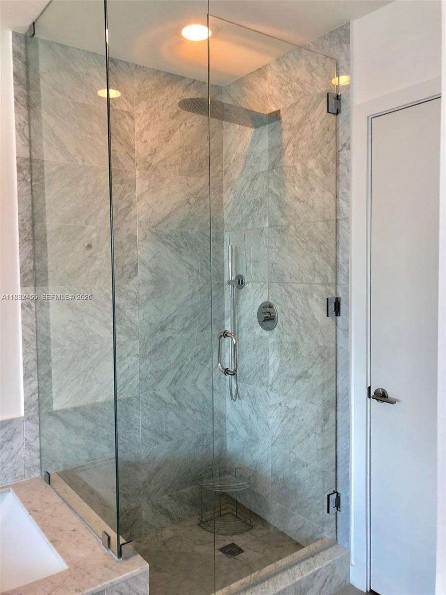 Gran Paraiso at 480 31 St, Miami, FL 33137 - For Sale photo 33