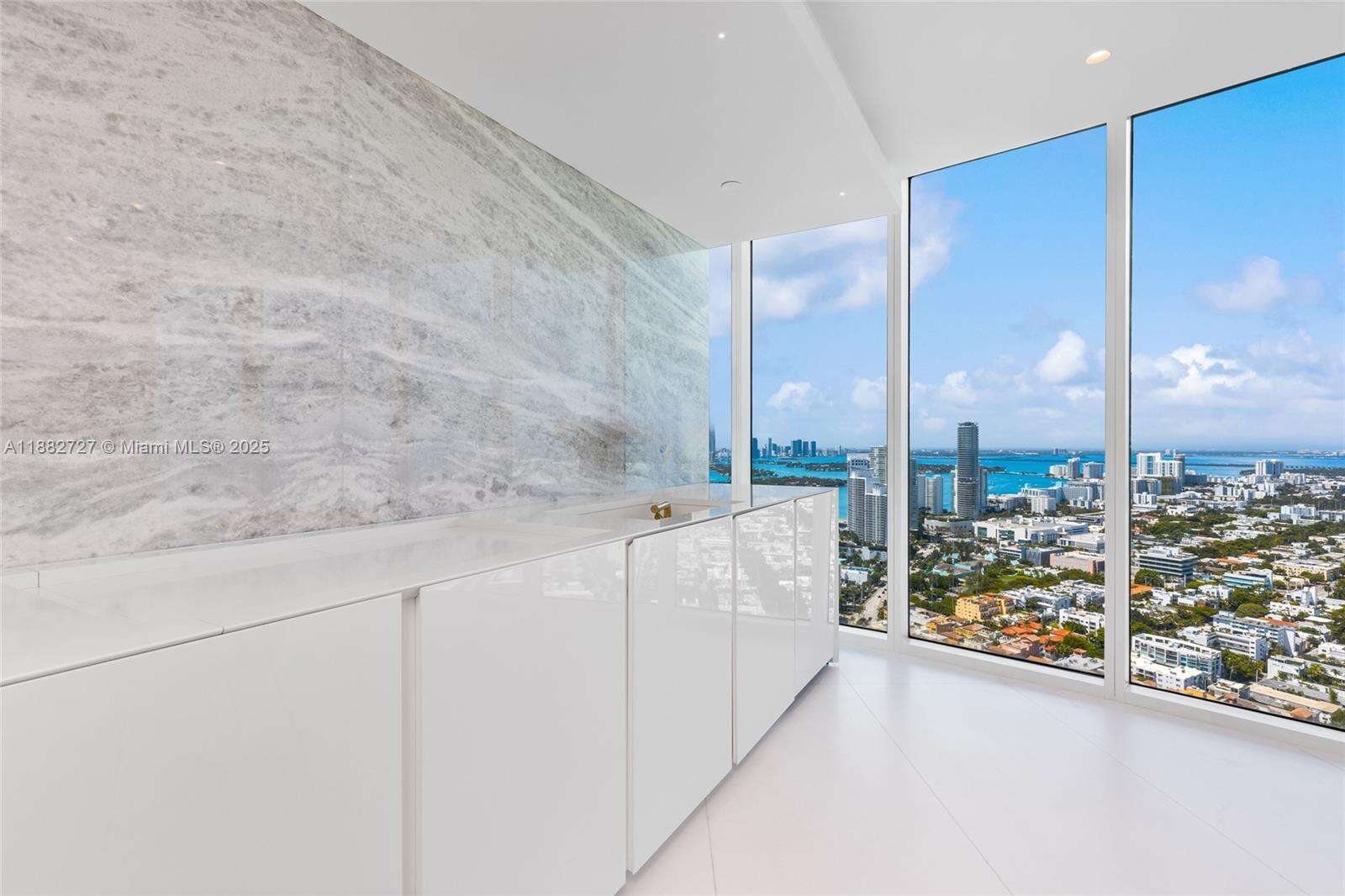 PORTOFINO TOWER - 300 Pointe Dr, Miami Beach, FL 33139 | Picture 12