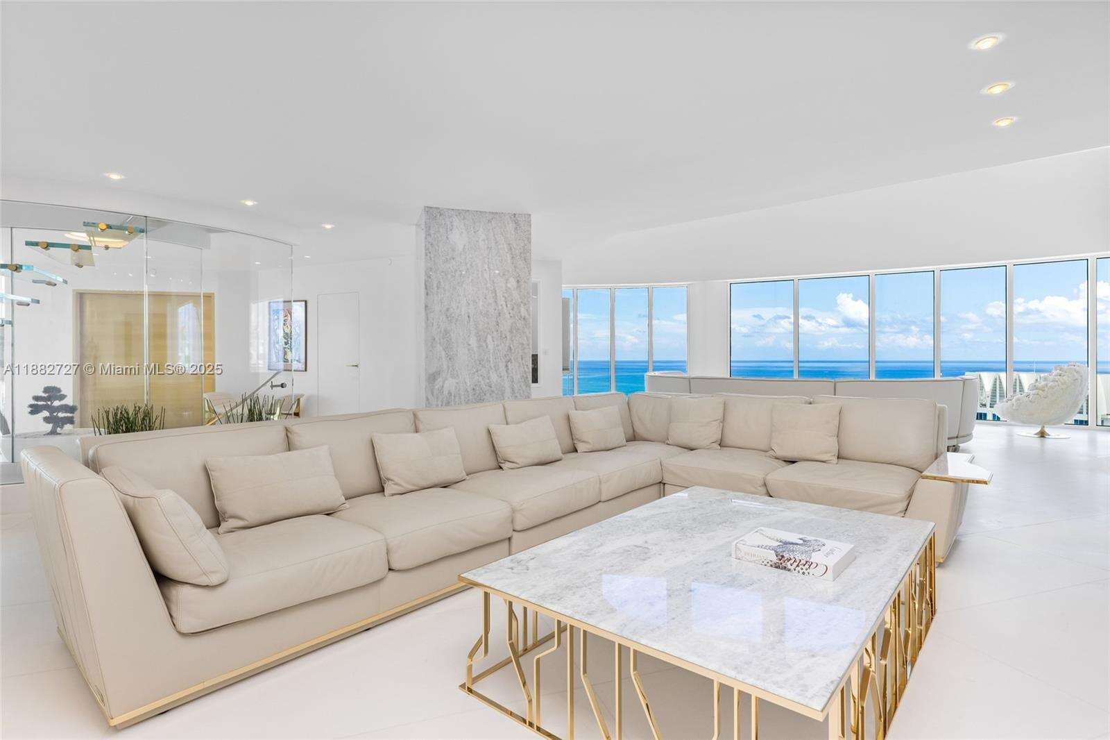 PORTOFINO TOWER - 300 Pointe Dr, Miami Beach, FL 33139 | Picture 15