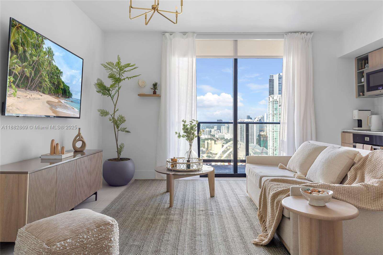 159 NE 6TH STREET - 159 6th St, Miami, FL 33132 | Picture 2