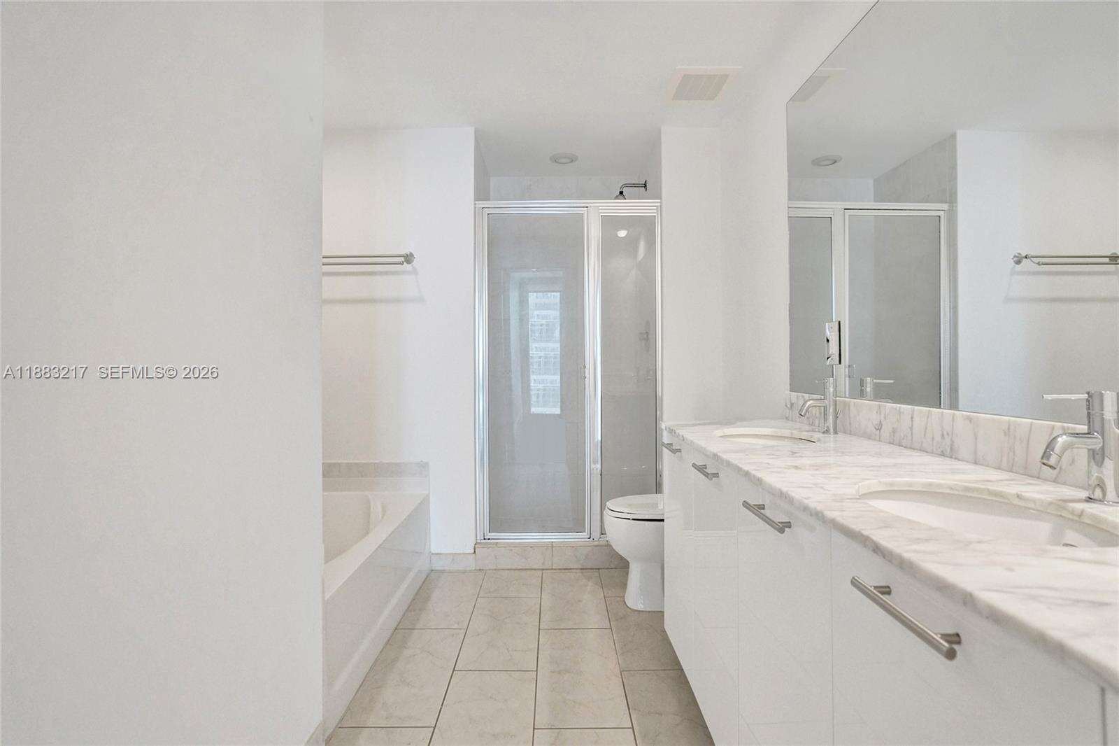 The Plaza On Brickell East at 950 Brickell Bay Dr, Miami, FL 33131 - For Sale photo 20