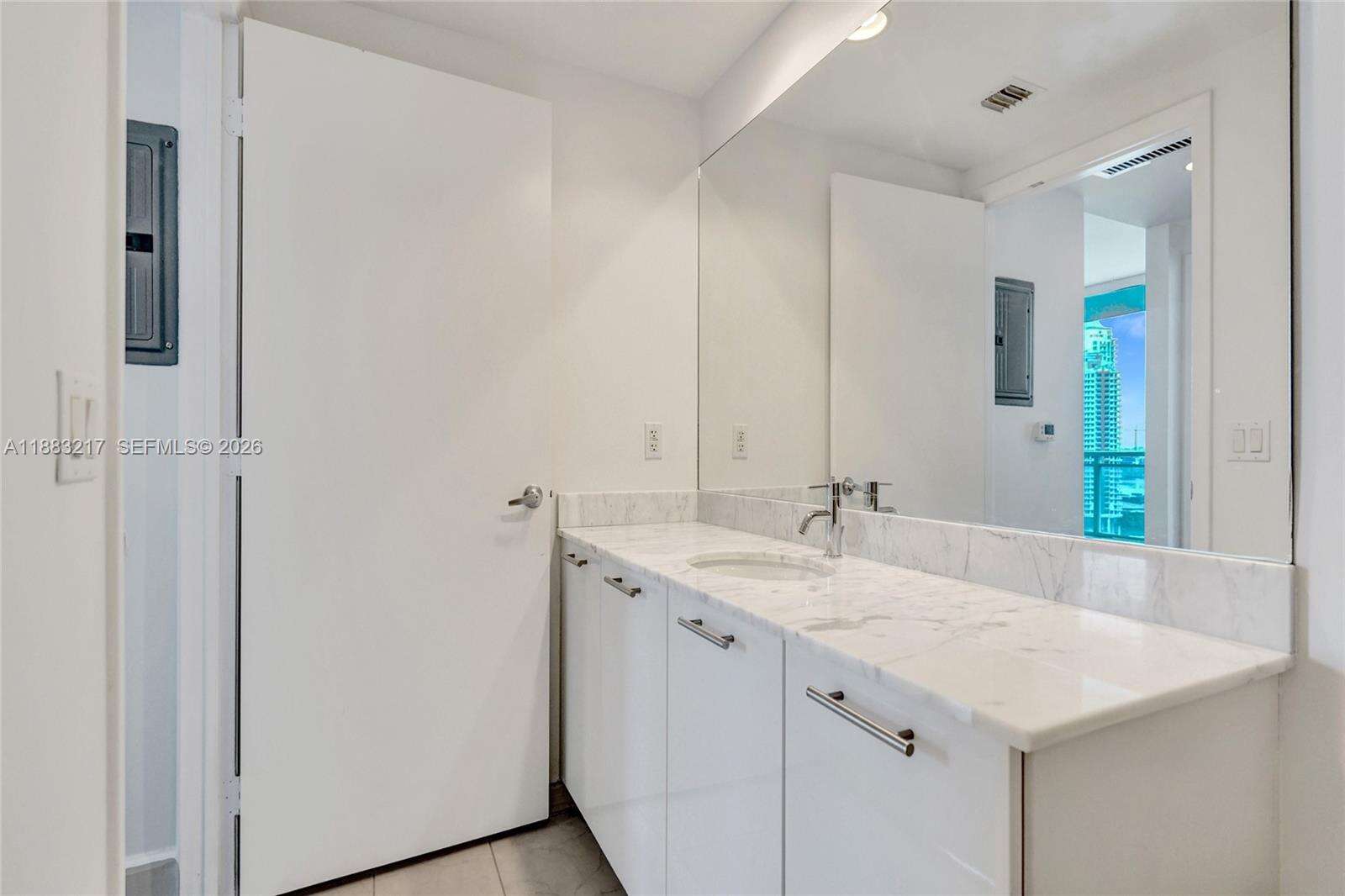The Plaza On Brickell East at 950 Brickell Bay Dr, Miami, FL 33131 - For Sale photo 30