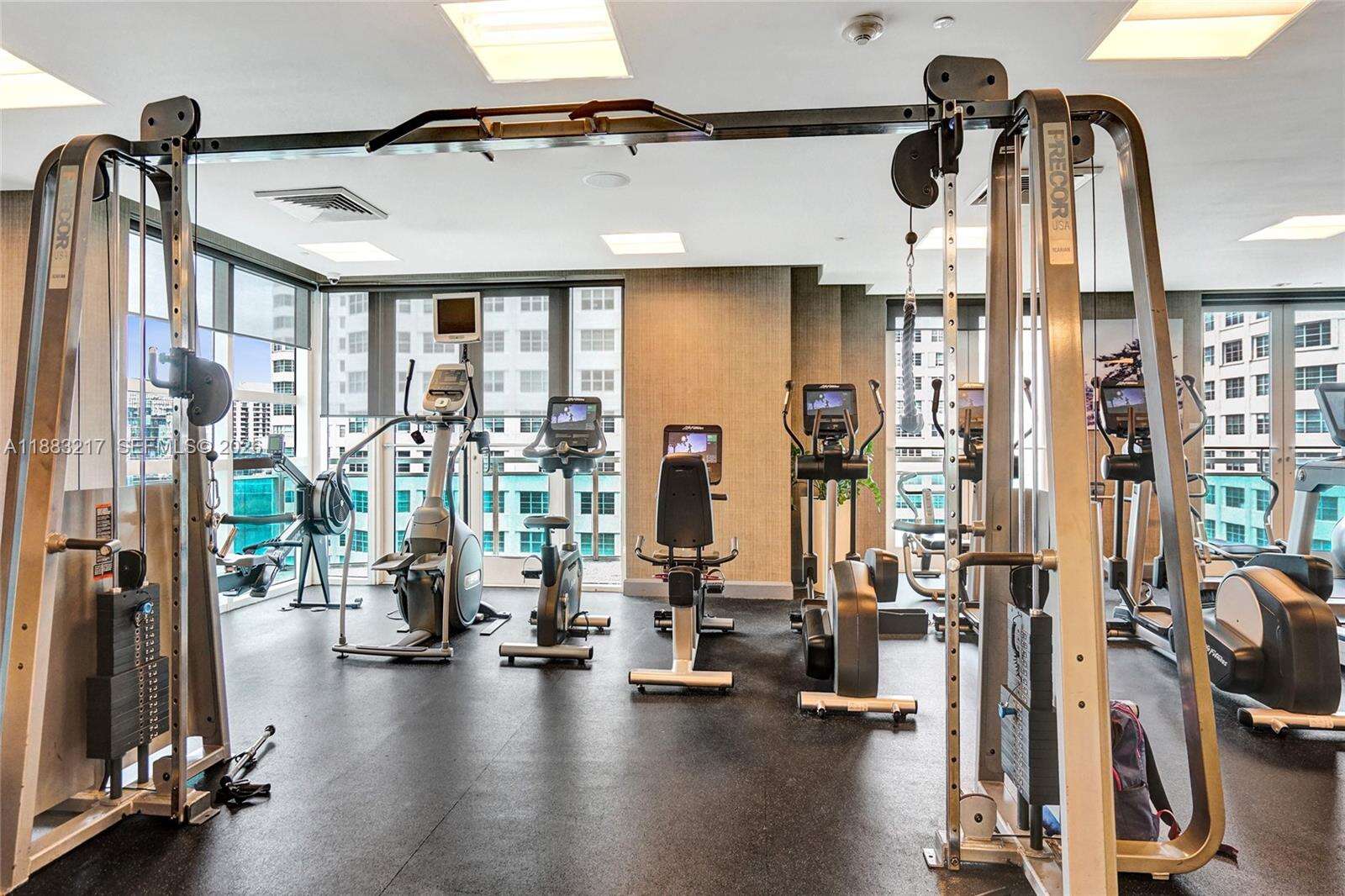 The Plaza On Brickell East at 950 Brickell Bay Dr, Miami, FL 33131 - For Sale photo 34