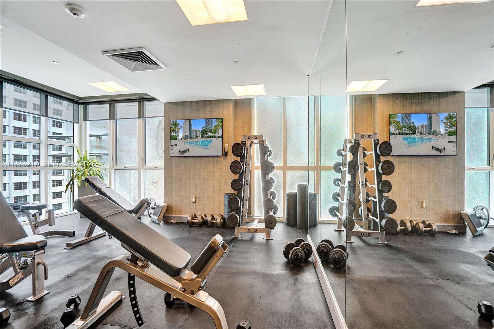 The Plaza On Brickell East at 950 Brickell Bay Dr, Miami, FL 33131 - For Sale photo 35