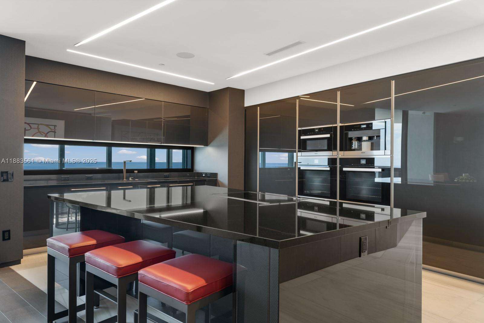 18555 COLLINS AVENUE - 18555 Collins Ave, Sunny Isles Beach, FL 33160 | Picture 5