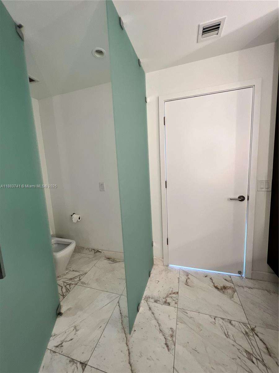 Paramount Miami Worldcenter at 851 1st Ave, Miami, FL 33132 - For Sale photo 12