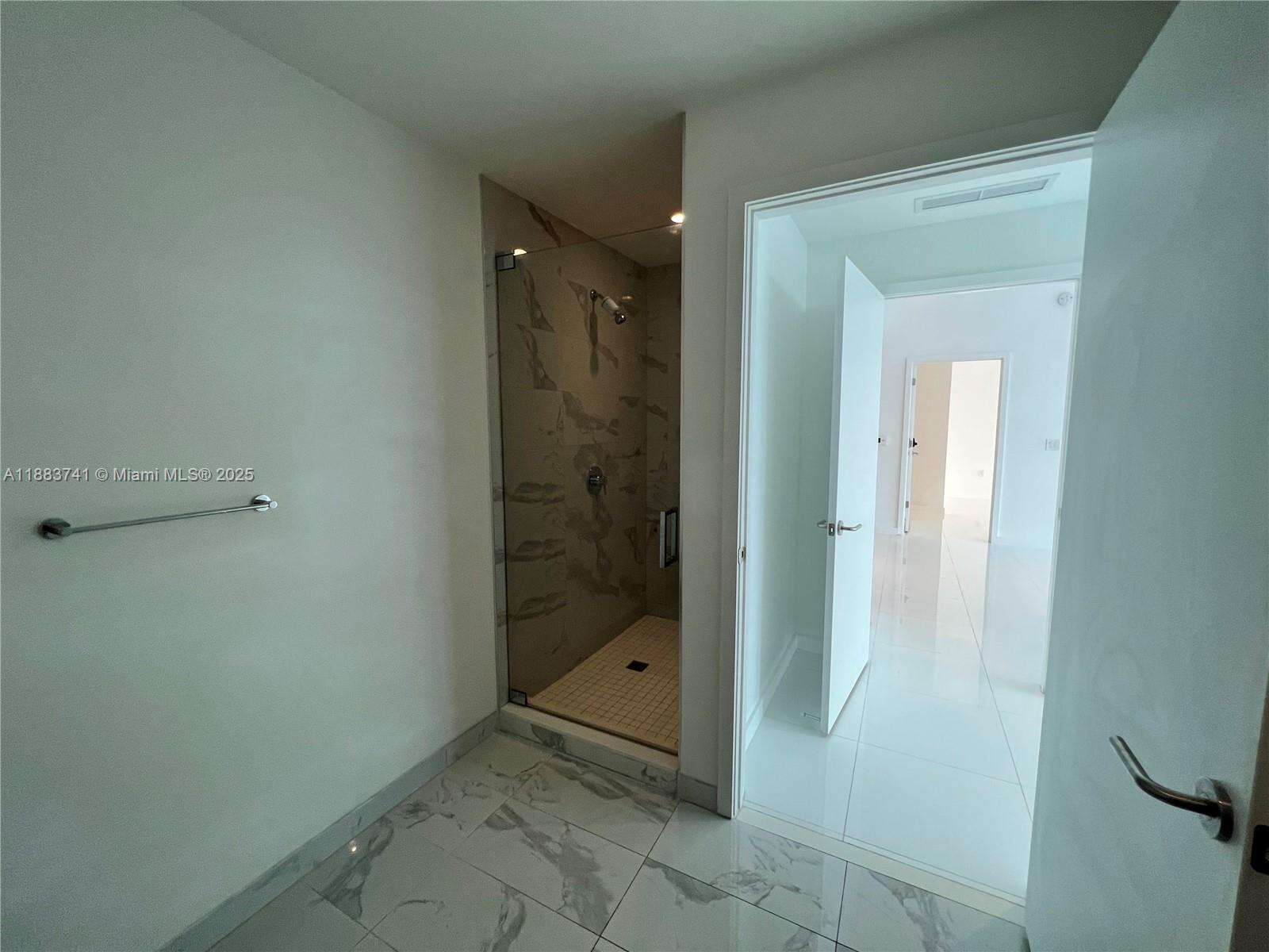 Paramount Miami Worldcenter at 851 1st Ave, Miami, FL 33132 - For Sale photo 18