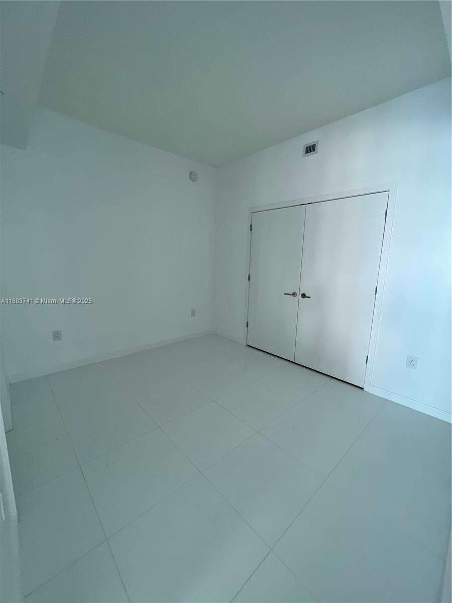Paramount Miami Worldcenter at 851 1st Ave, Miami, FL 33132 - For Sale photo 20