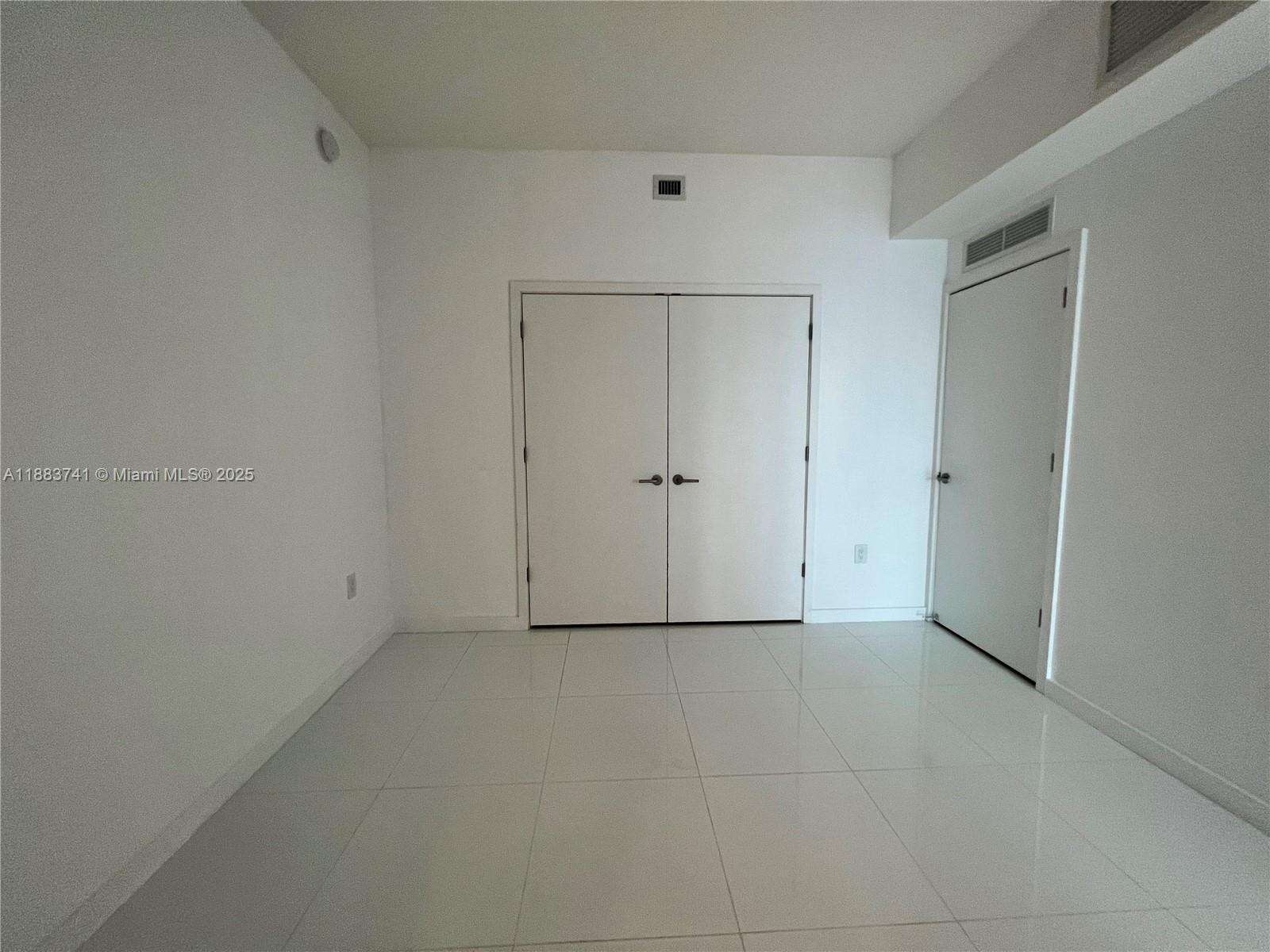 Paramount Miami Worldcenter at 851 1st Ave, Miami, FL 33132 - For Sale photo 21