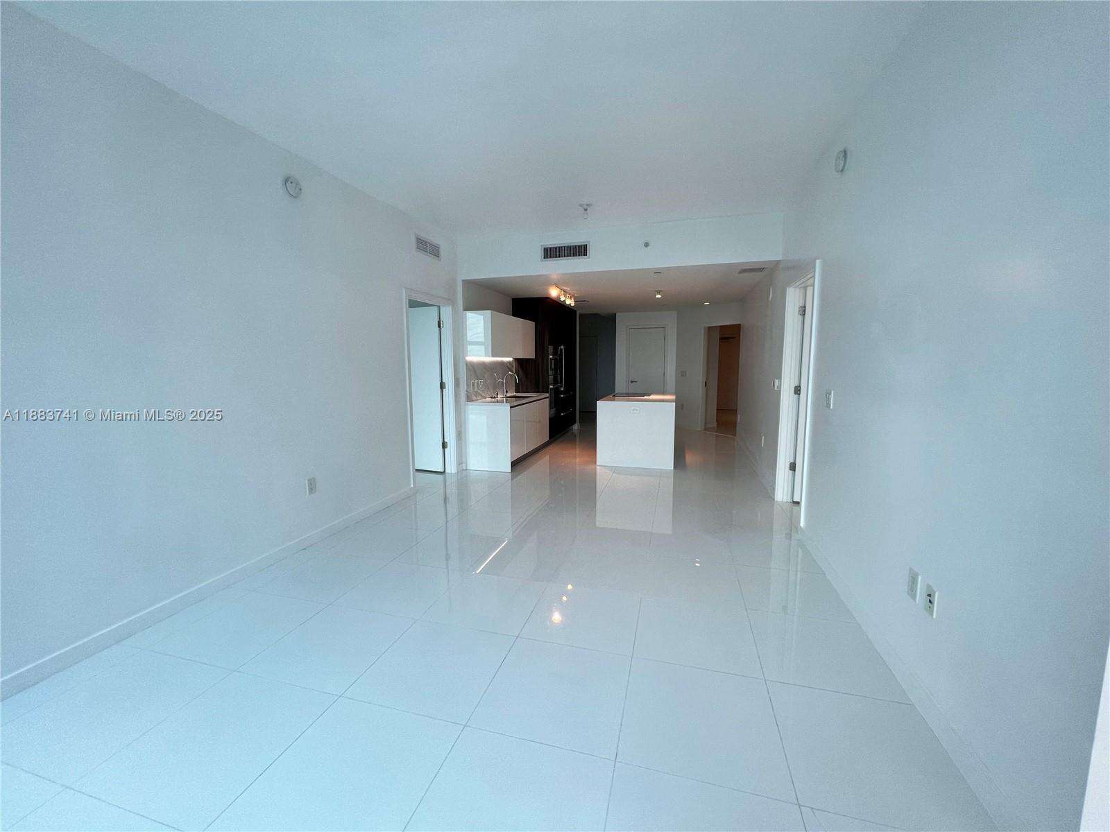 Paramount Miami Worldcenter at 851 1st Ave, Miami, FL 33132 - For Sale photo 6