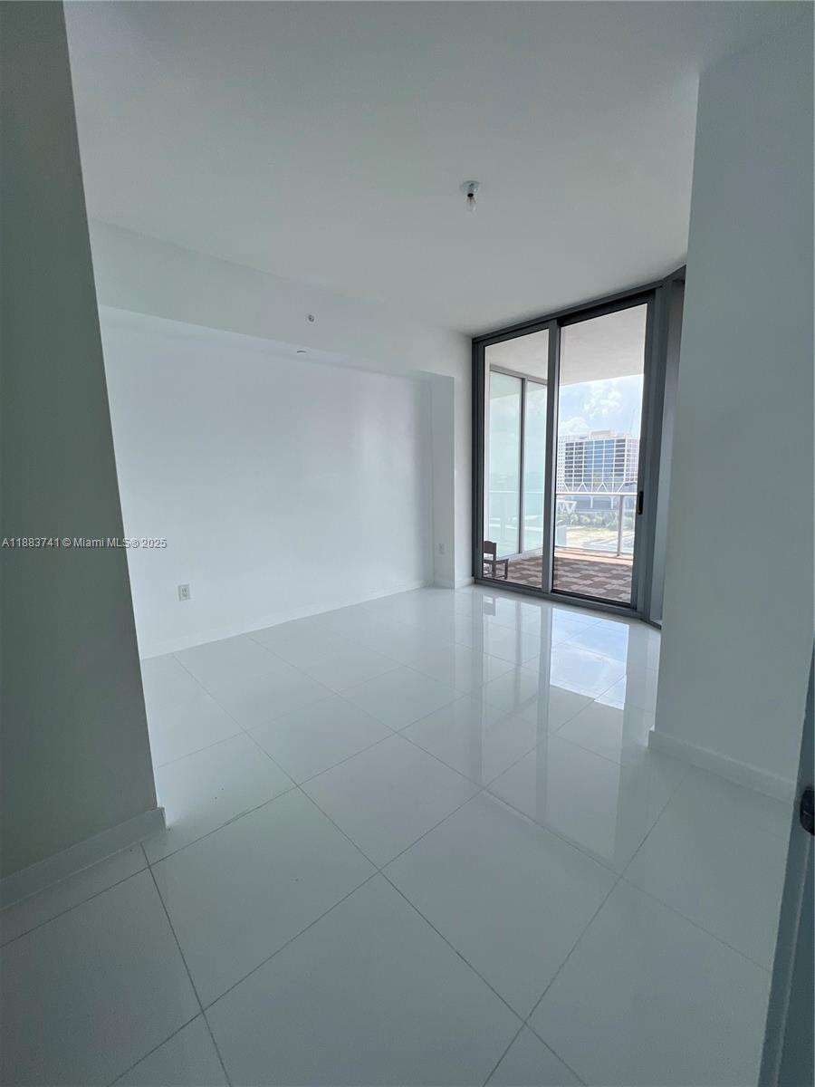Paramount Miami Worldcenter at 851 1st Ave, Miami, FL 33132 - For Sale photo 7