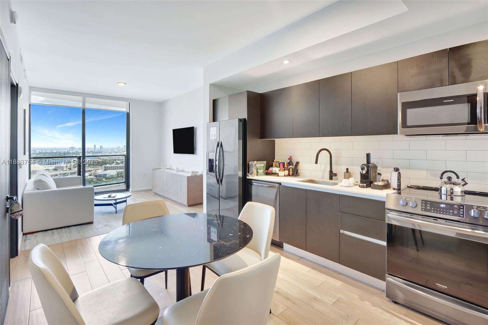 The Elser at 398 5th St, Miami, FL 33132 - For Sale photo 4
