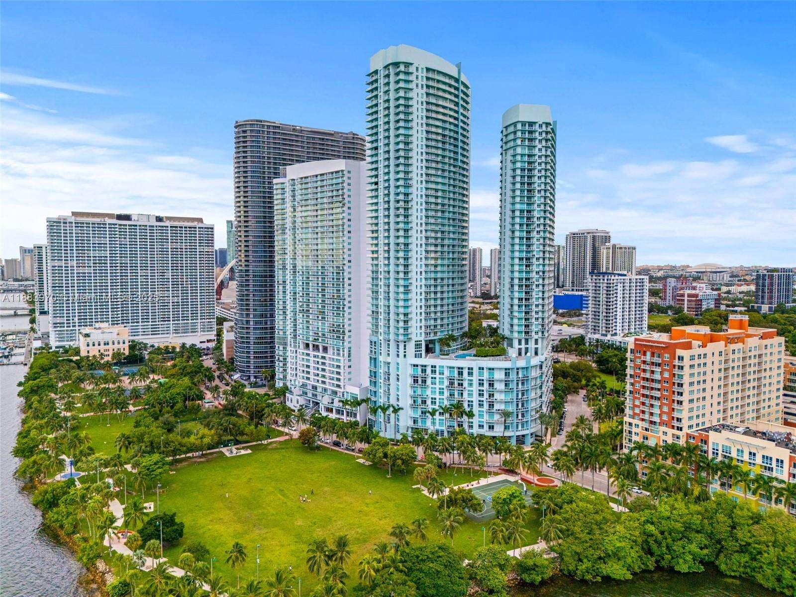 Quantum On The Bay at 1900 Bayshore Dr, Miami, FL 33132 - For Sale photo 2