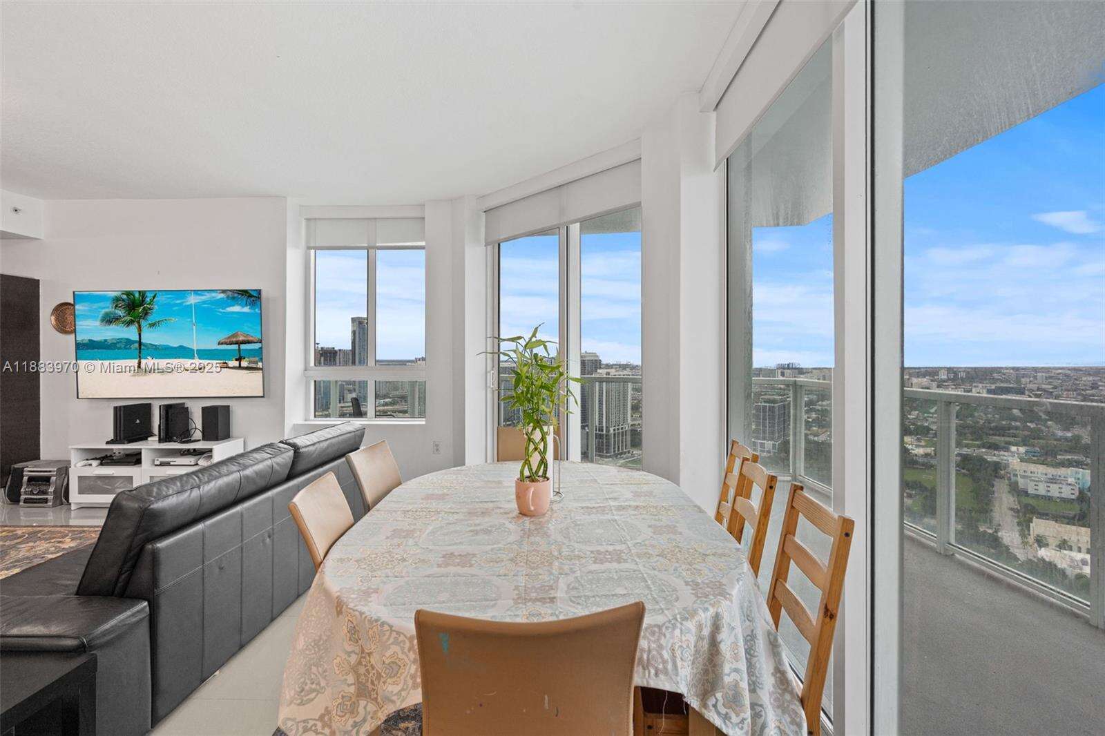 Quantum On The Bay at 1900 Bayshore Dr, Miami, FL 33132 - For Sale photo 18