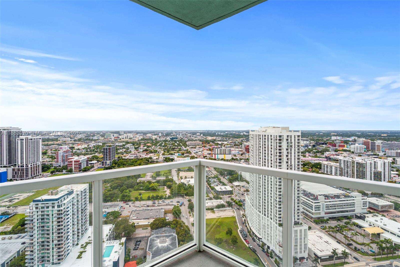 Quantum On The Bay at 1900 Bayshore Dr, Miami, FL 33132 - For Sale photo 32