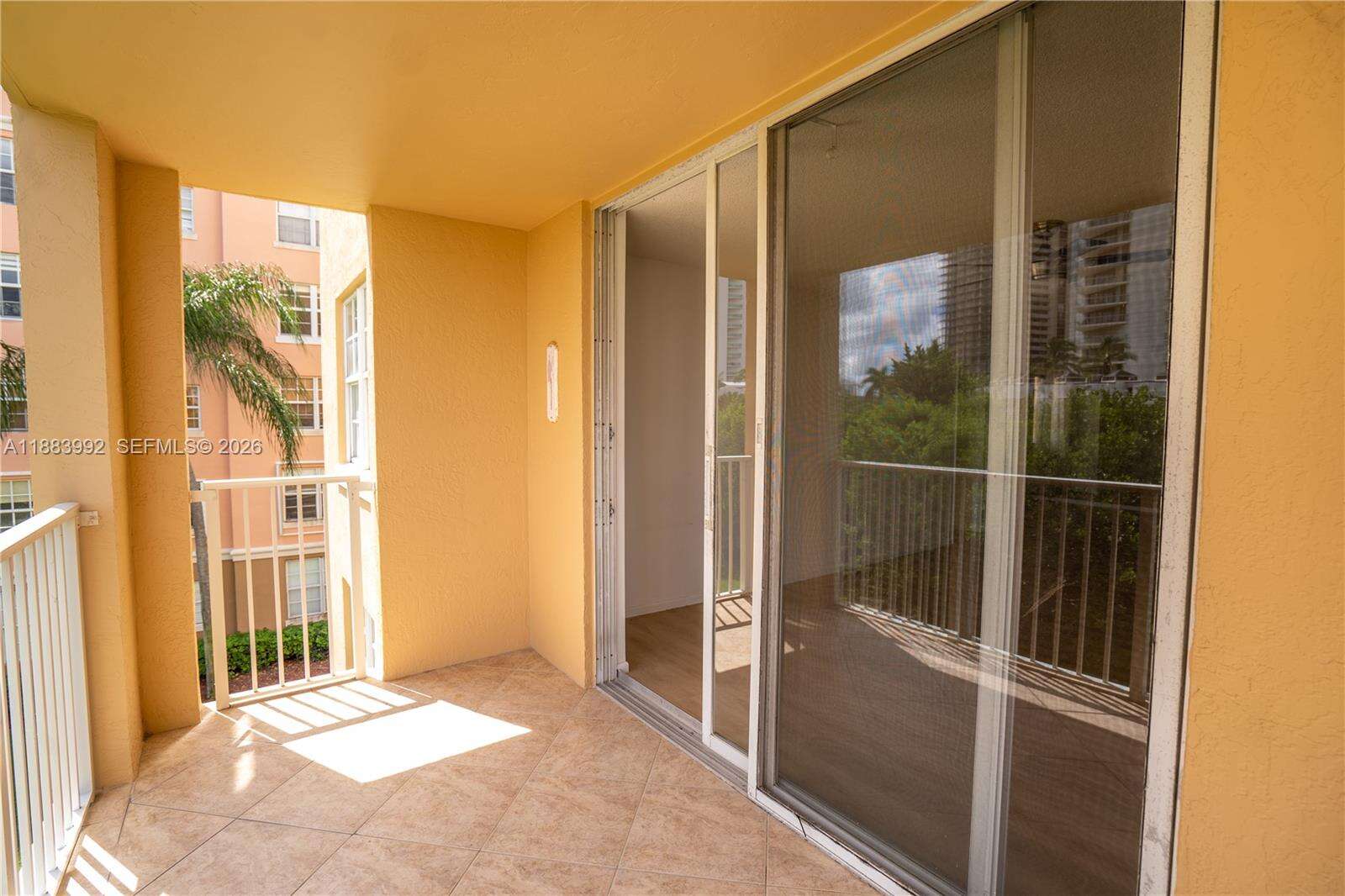 The Yacht Club At Aventura at 19601 Country Club Dr, Aventura, FL 33180 - For Sale photo 17