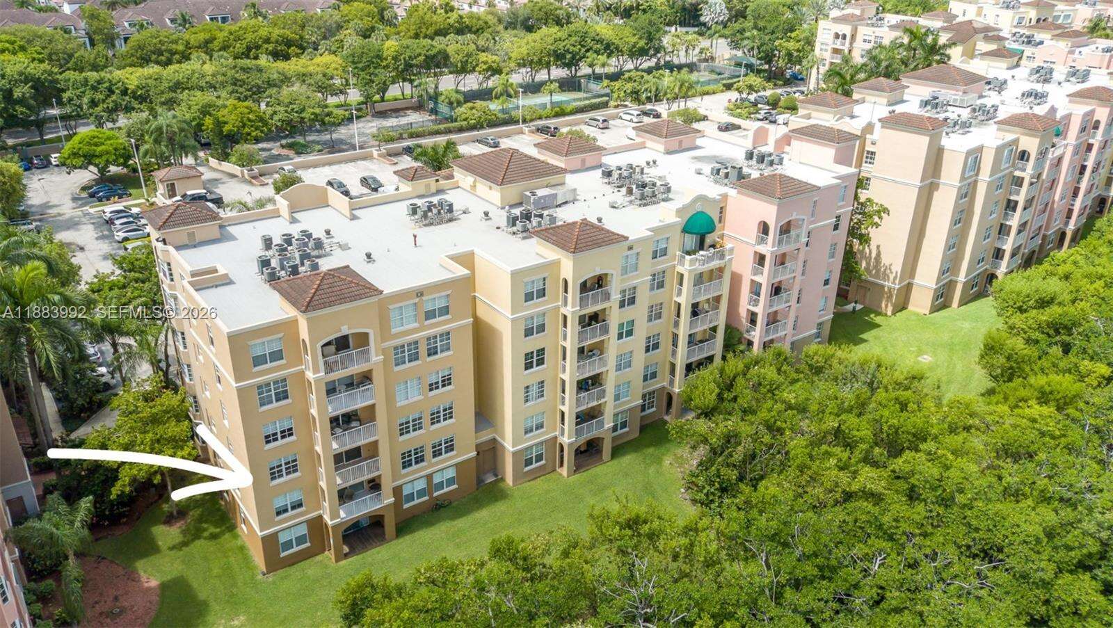 The Yacht Club At Aventura at 19601 Country Club Dr, Aventura, FL 33180 - For Sale photo 18