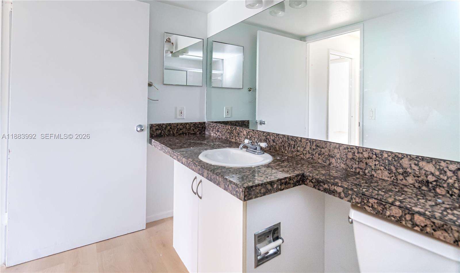 The Yacht Club At Aventura at 19601 Country Club Dr, Aventura, FL 33180 - For Sale photo 26