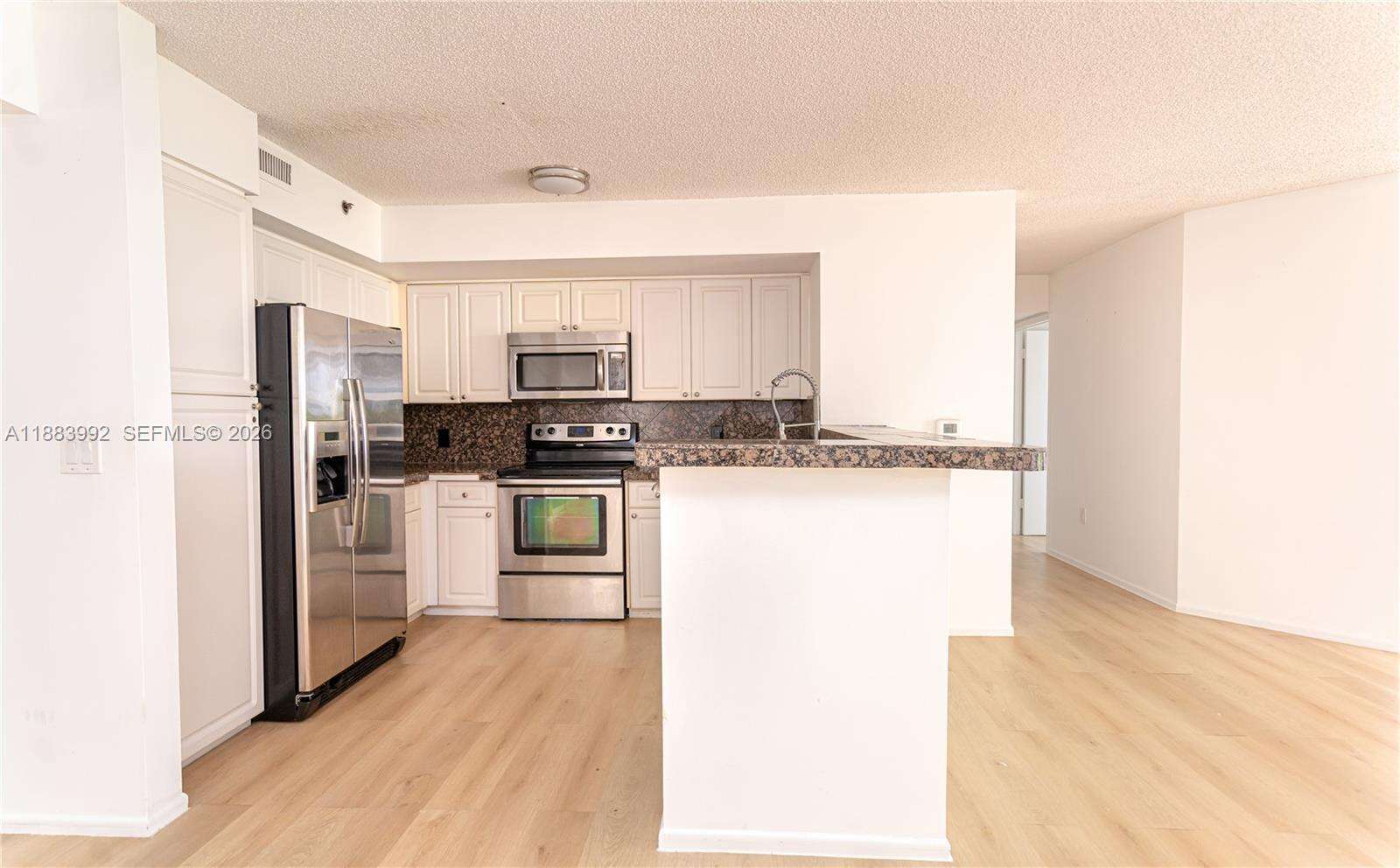 The Yacht Club At Aventura at 19601 Country Club Dr, Aventura, FL 33180 - For Sale photo 5