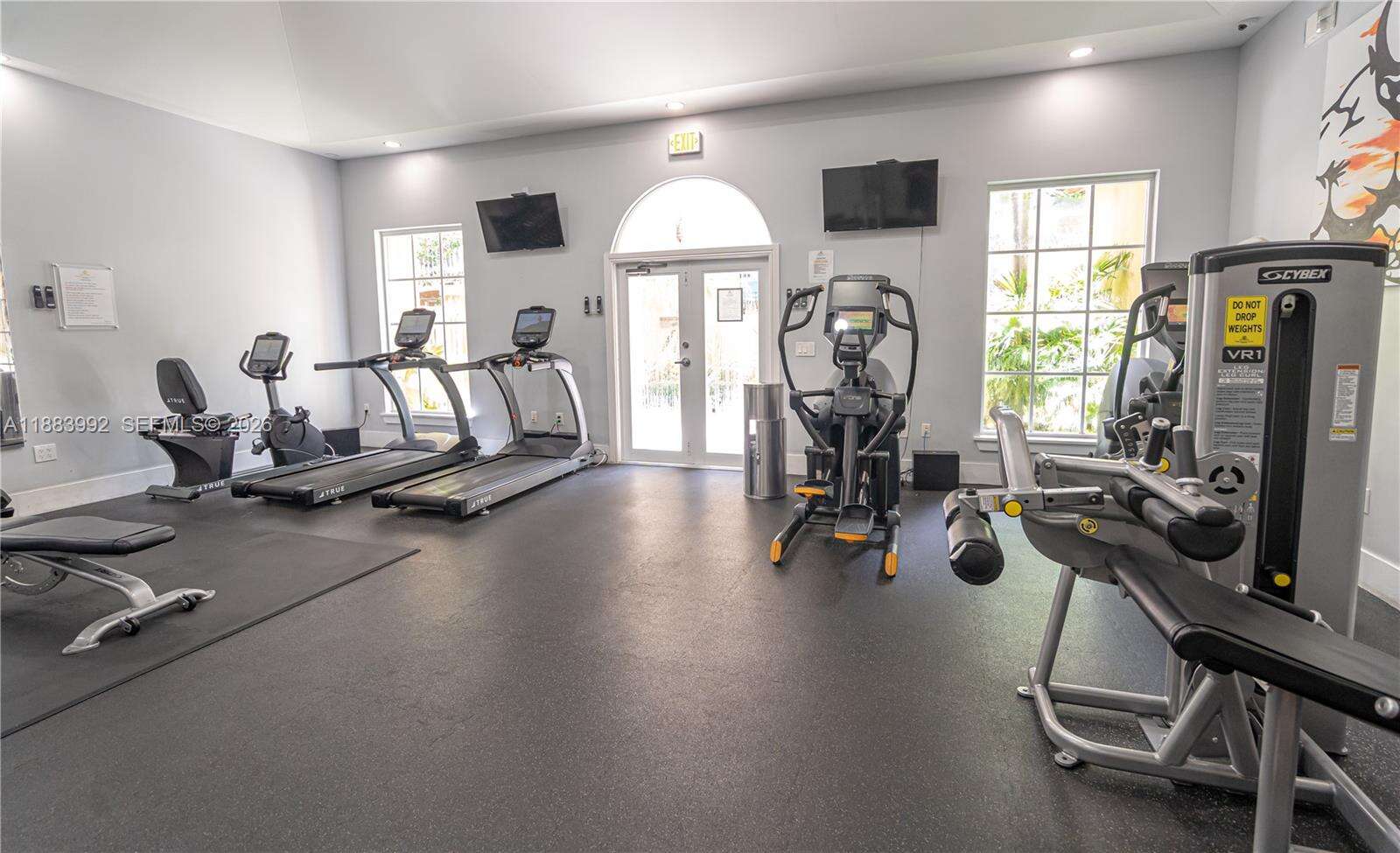 The Yacht Club At Aventura at 19601 Country Club Dr, Aventura, FL 33180 - For Sale photo 48