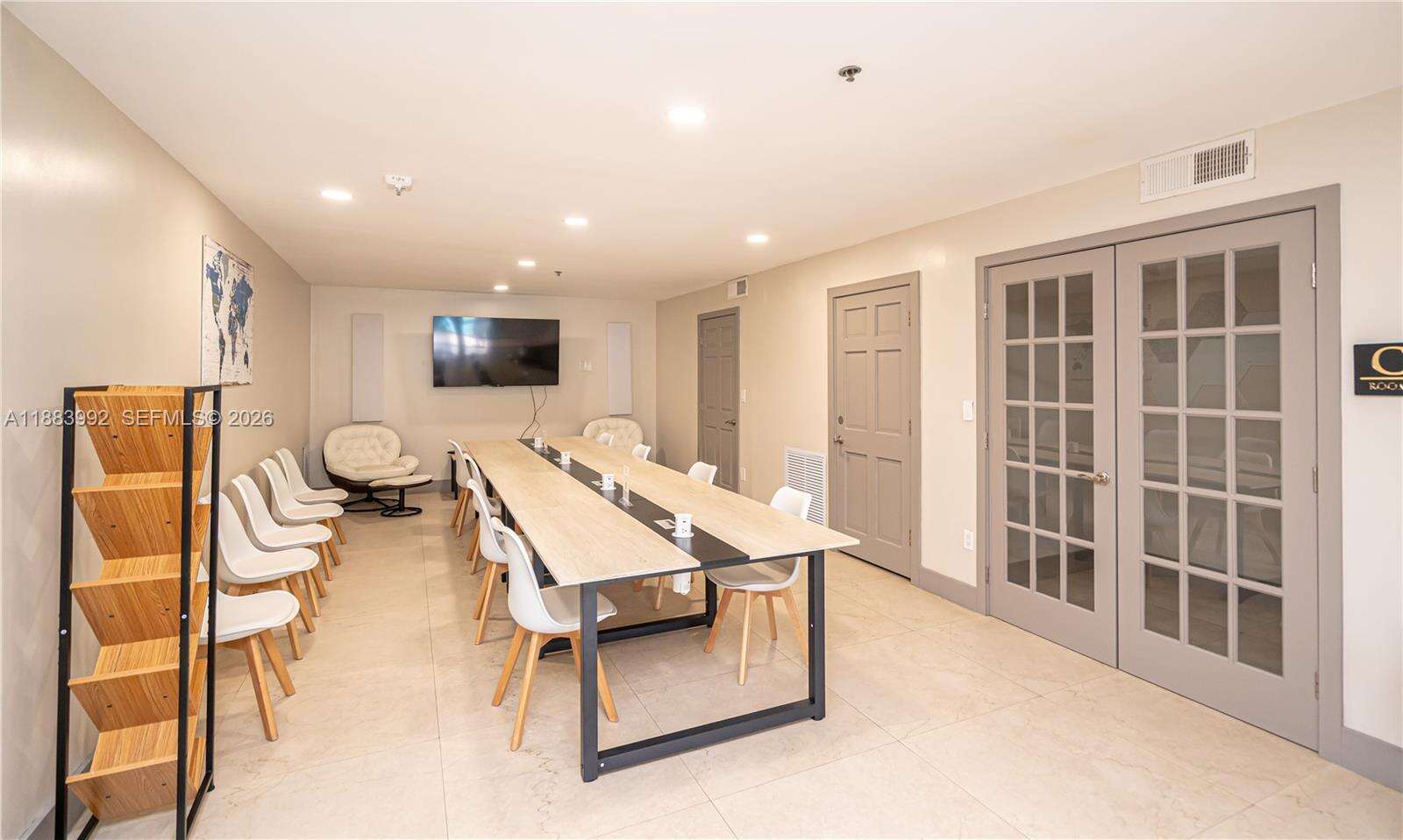The Yacht Club At Aventura at 19601 Country Club Dr, Aventura, FL 33180 - For Sale photo 50