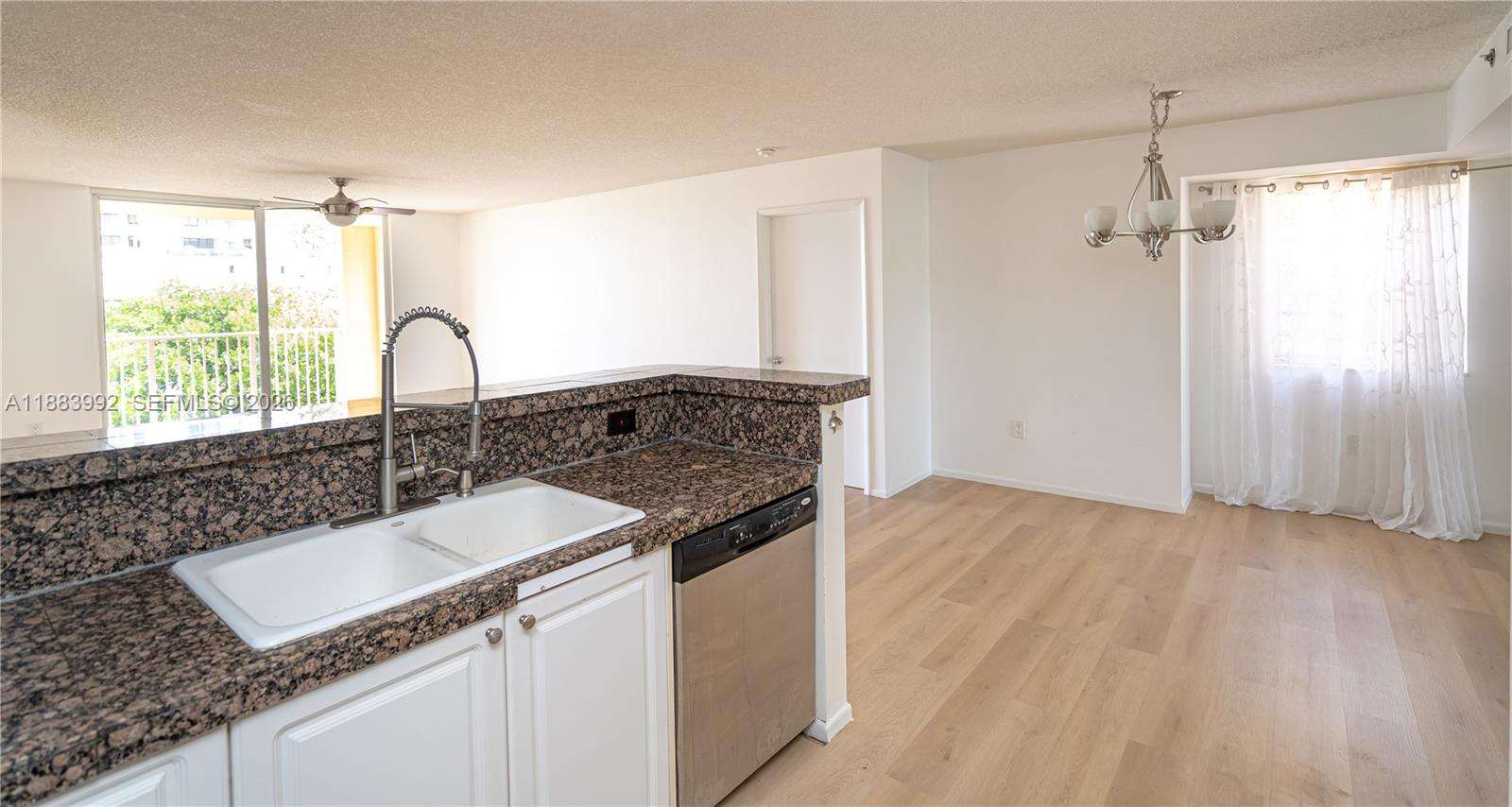 The Yacht Club At Aventura at 19601 Country Club Dr, Aventura, FL 33180 - For Sale photo 7