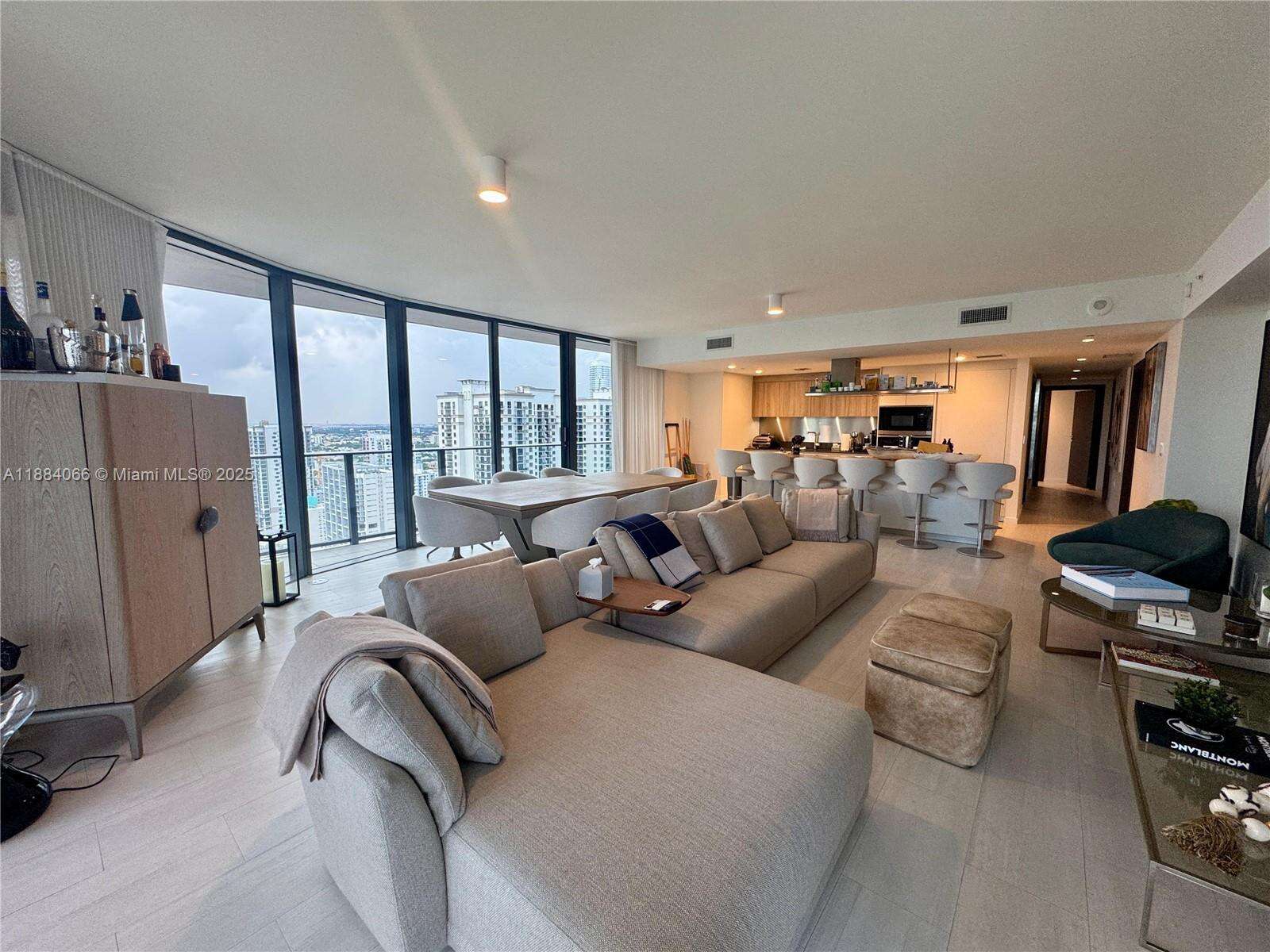 Brickell Flatiron at 1000 Brickell Plz, Miami, FL 33131 - For Sale photo 15