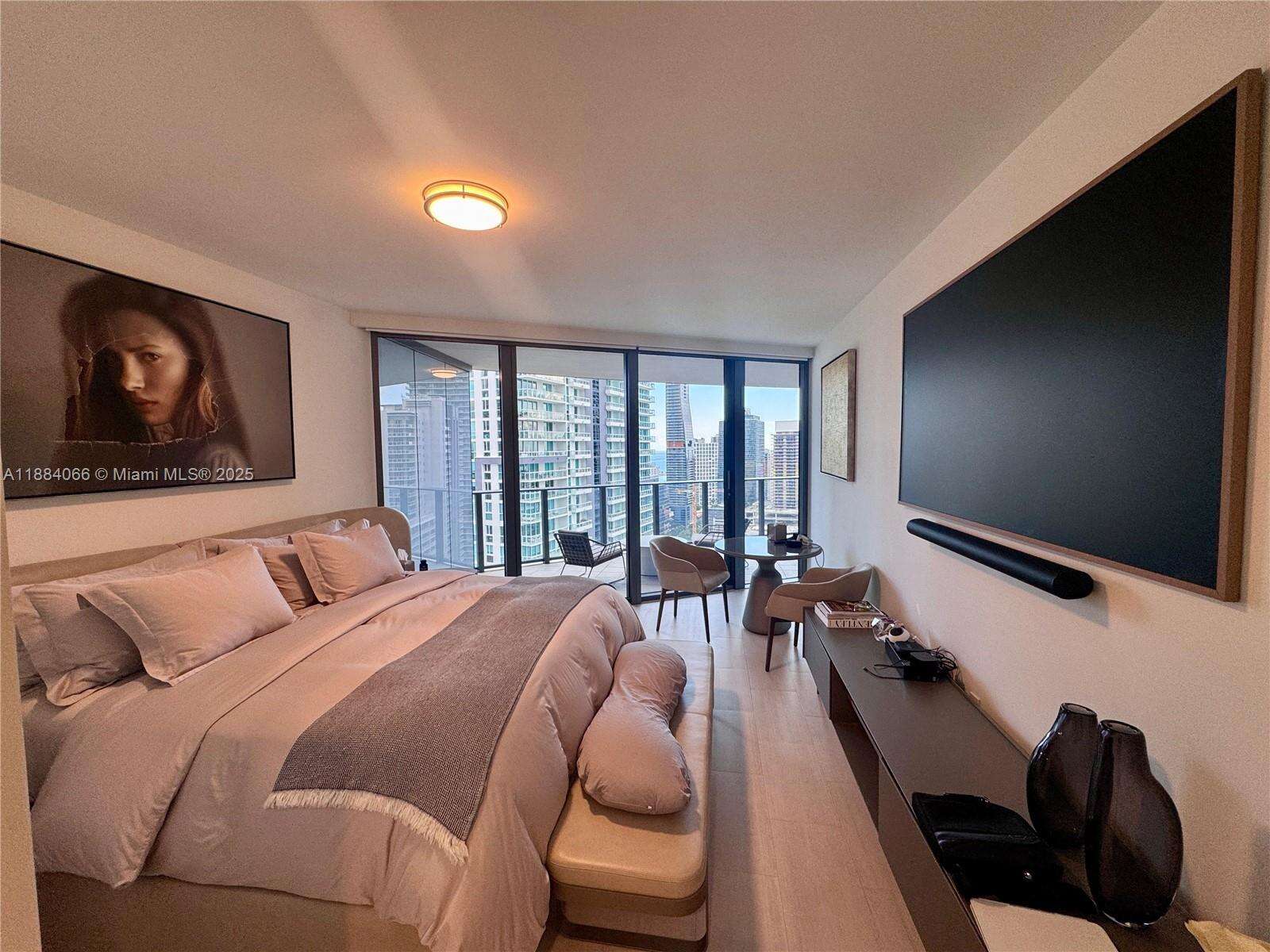 Brickell Flatiron at 1000 Brickell Plz, Miami, FL 33131 - For Sale photo 18