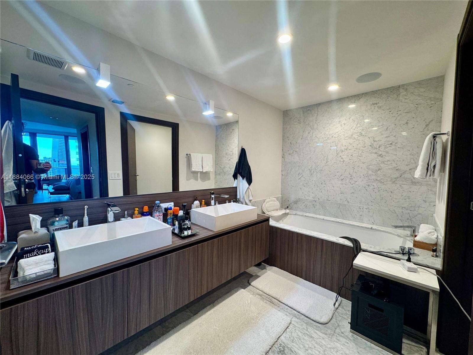 Brickell Flatiron at 1000 Brickell Plz, Miami, FL 33131 - For Sale photo 24