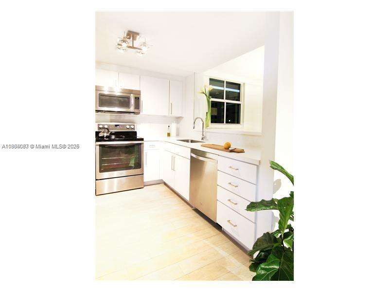 Vue At Brickell at 1250 Miami Ave, Miami, FL 33130 - For Sale photo 5