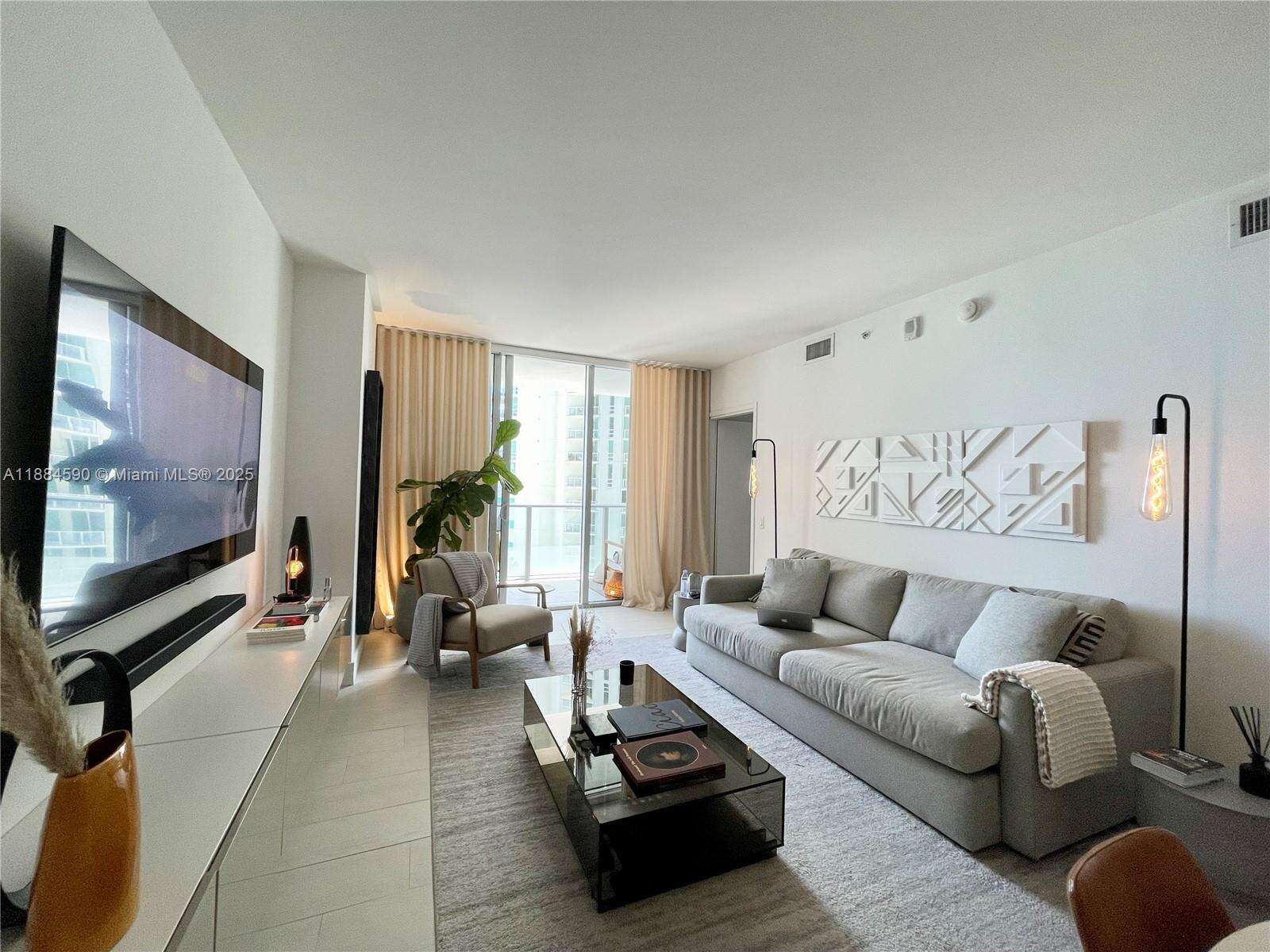 Brickell House at 1300 Brickell Bay Dr, Miami, FL 33131 - For Sale photo 2