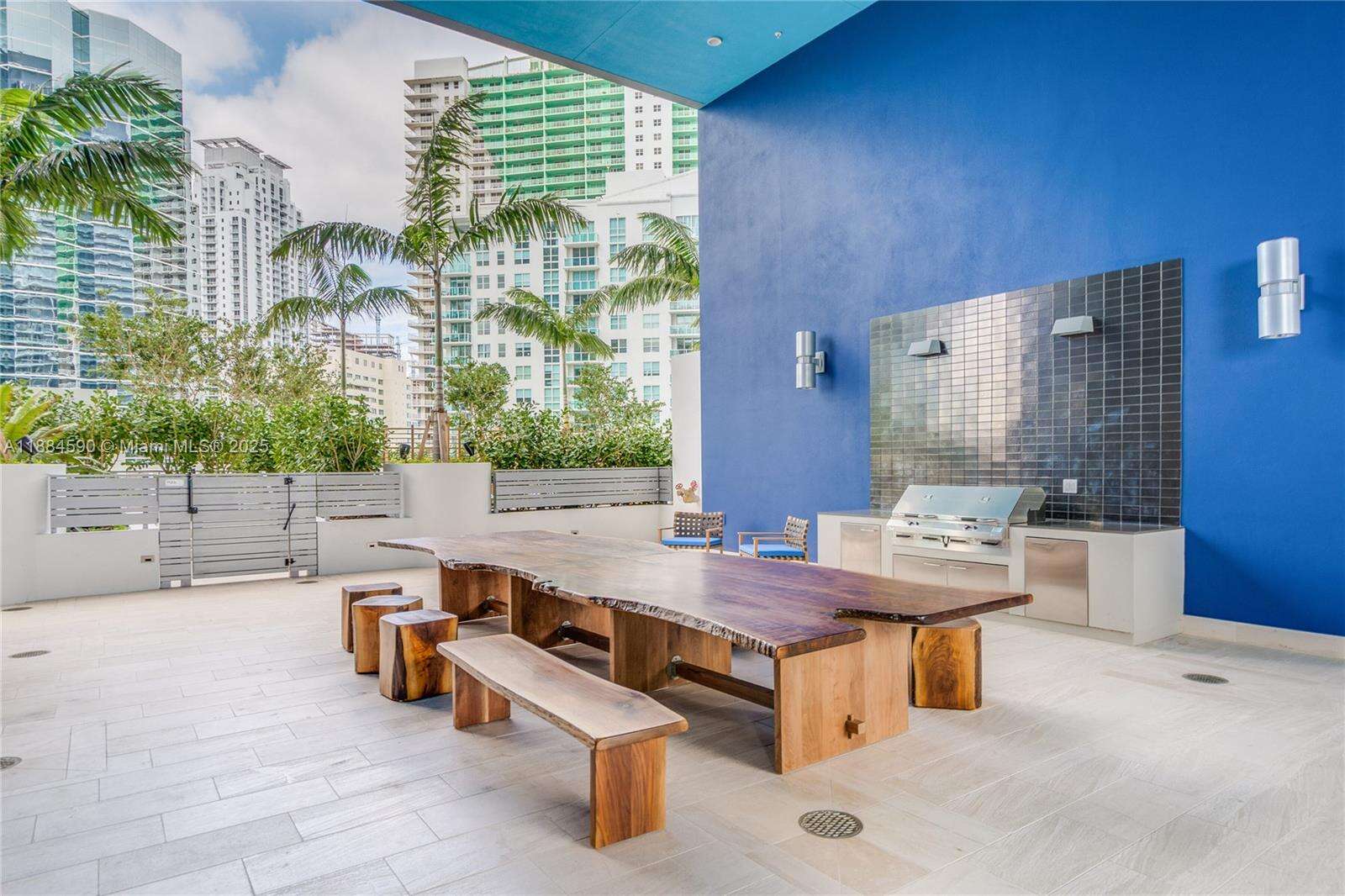 Brickell House at 1300 Brickell Bay Dr, Miami, FL 33131 - For Sale photo 17