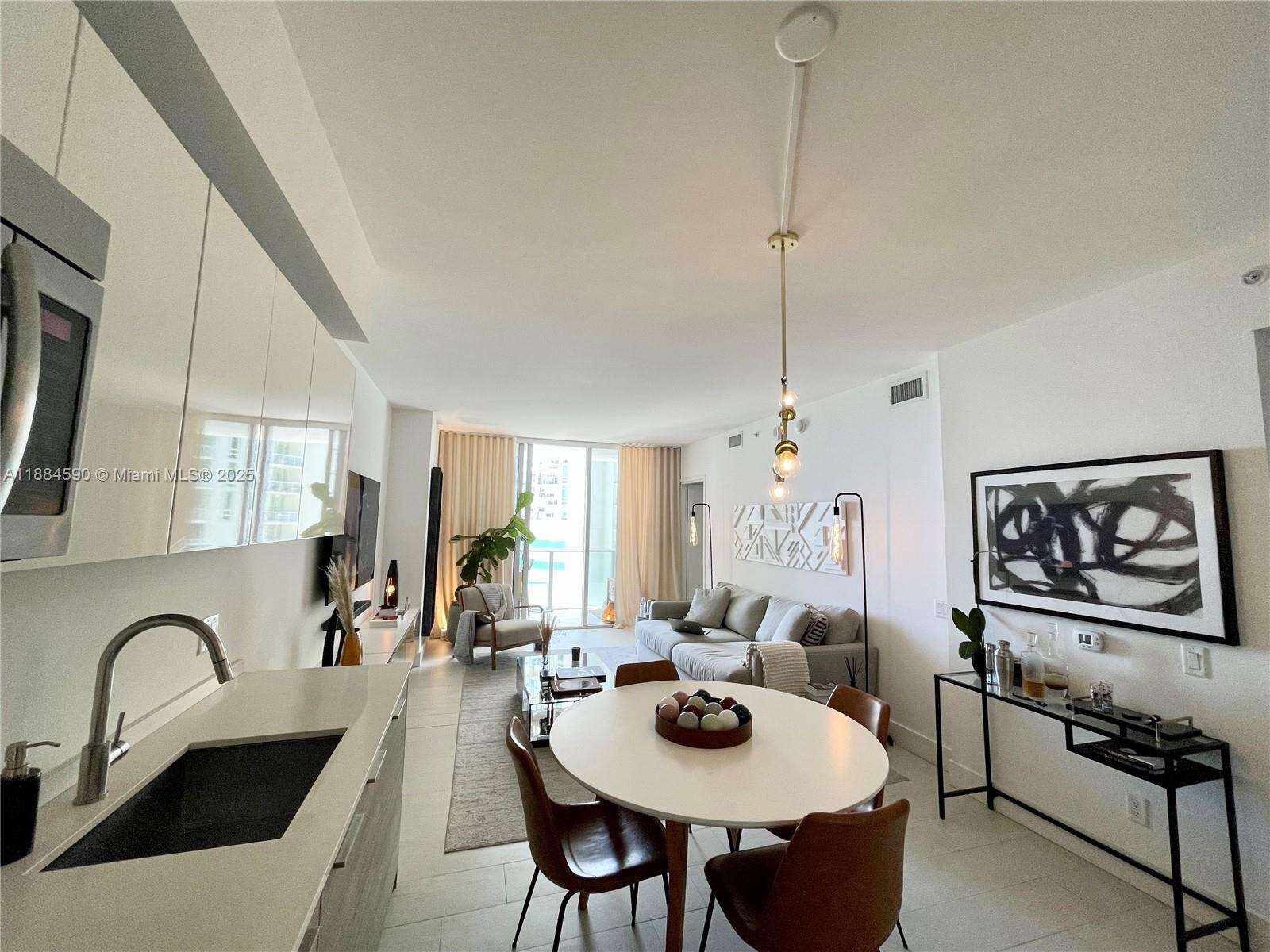 Brickell House at 1300 Brickell Bay Dr, Miami, FL 33131 - For Sale photo 3