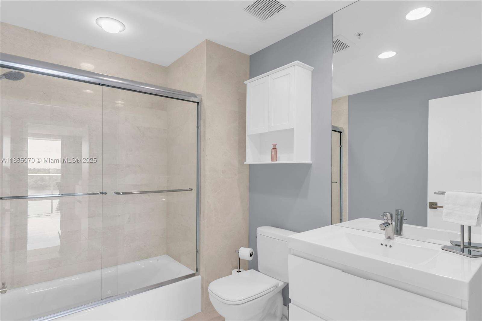 MARINA PALMS RESIDENCES SOUTH - 17111 Biscayne Blvd, North Miami Beach, FL 33160 | Picture 25