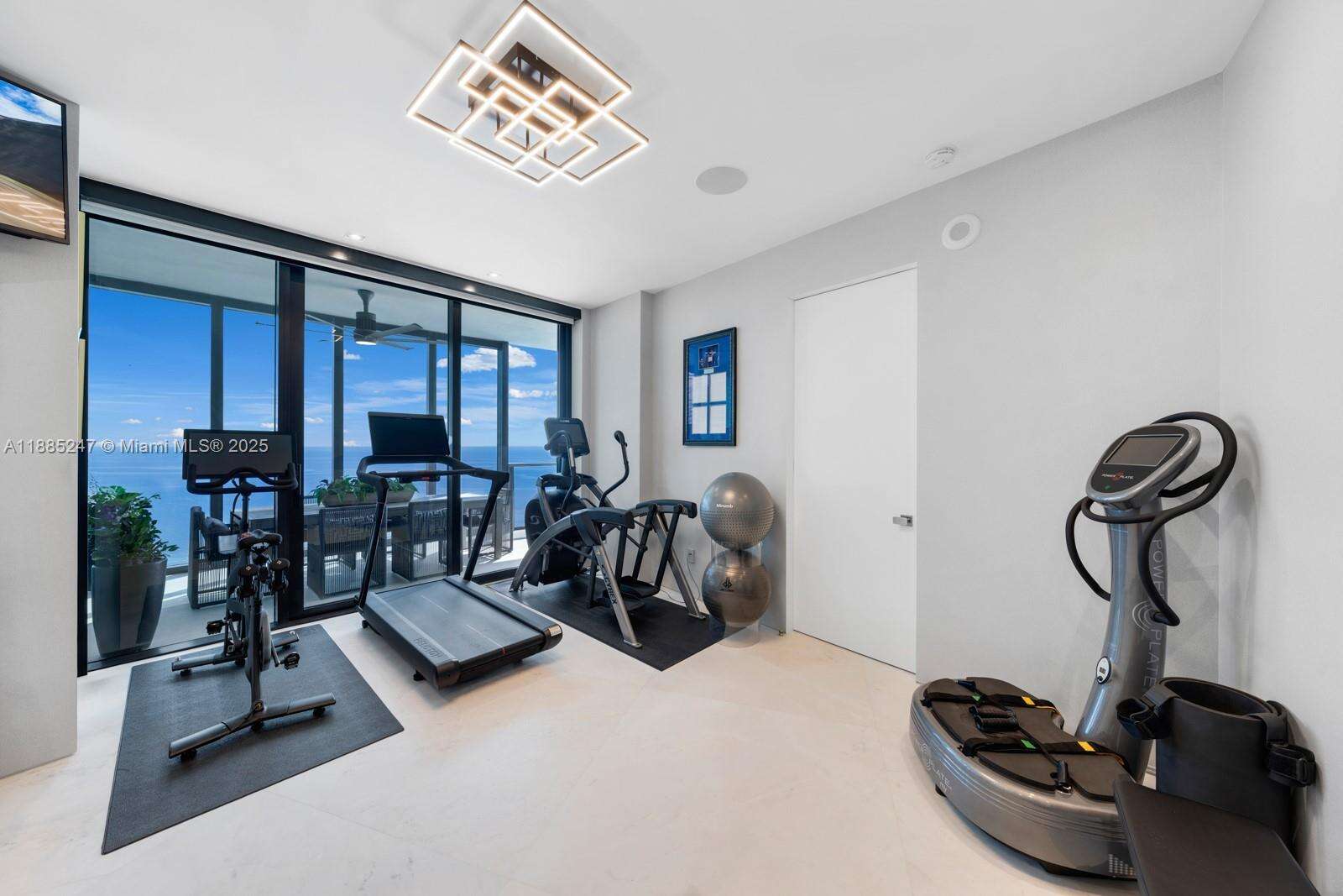 18555 COLLINS AVENUE - 18555 Collins Ave, Sunny Isles Beach, FL 33160 | Picture 50