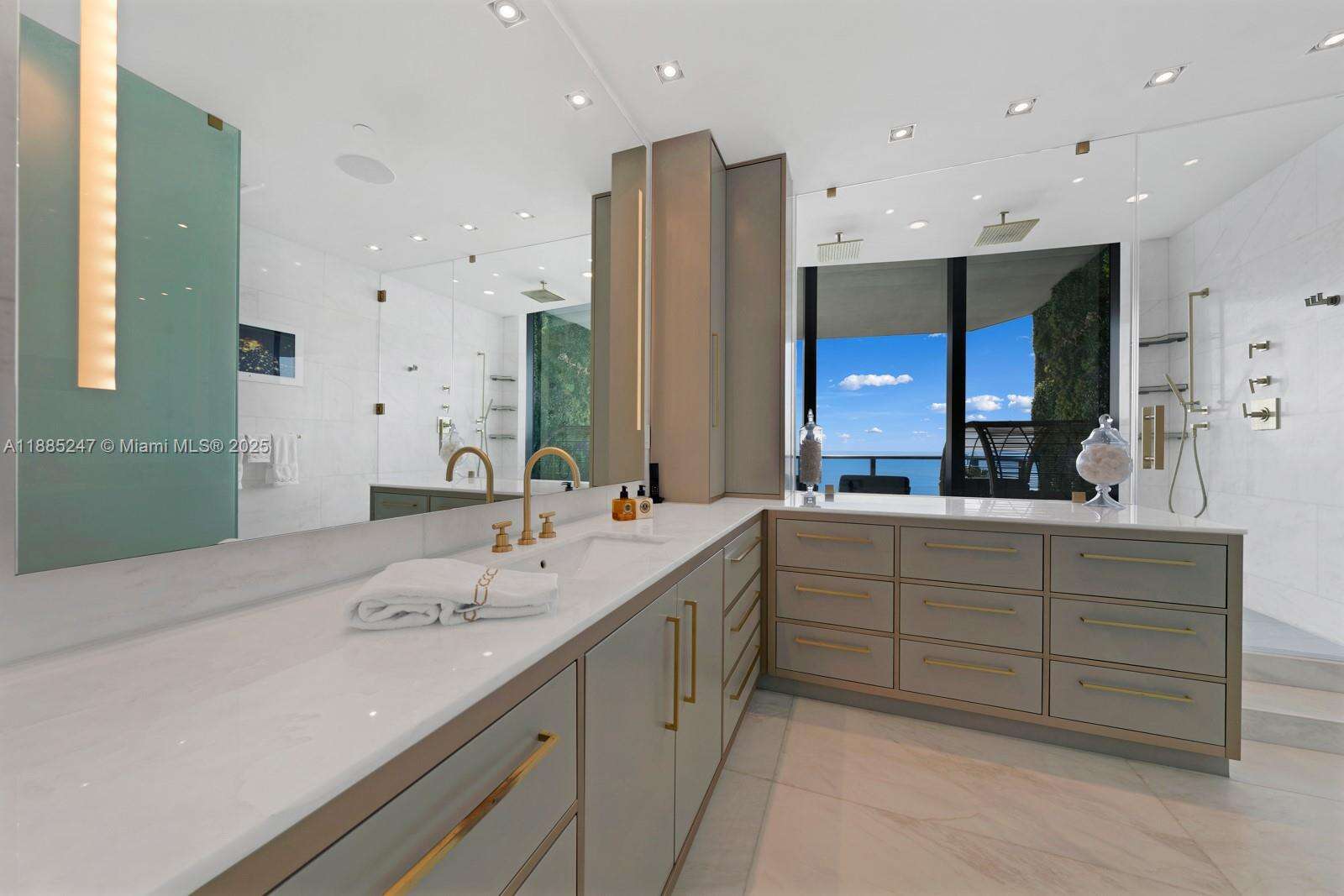 18555 COLLINS AVENUE - 18555 Collins Ave, Sunny Isles Beach, FL 33160 | Picture 51